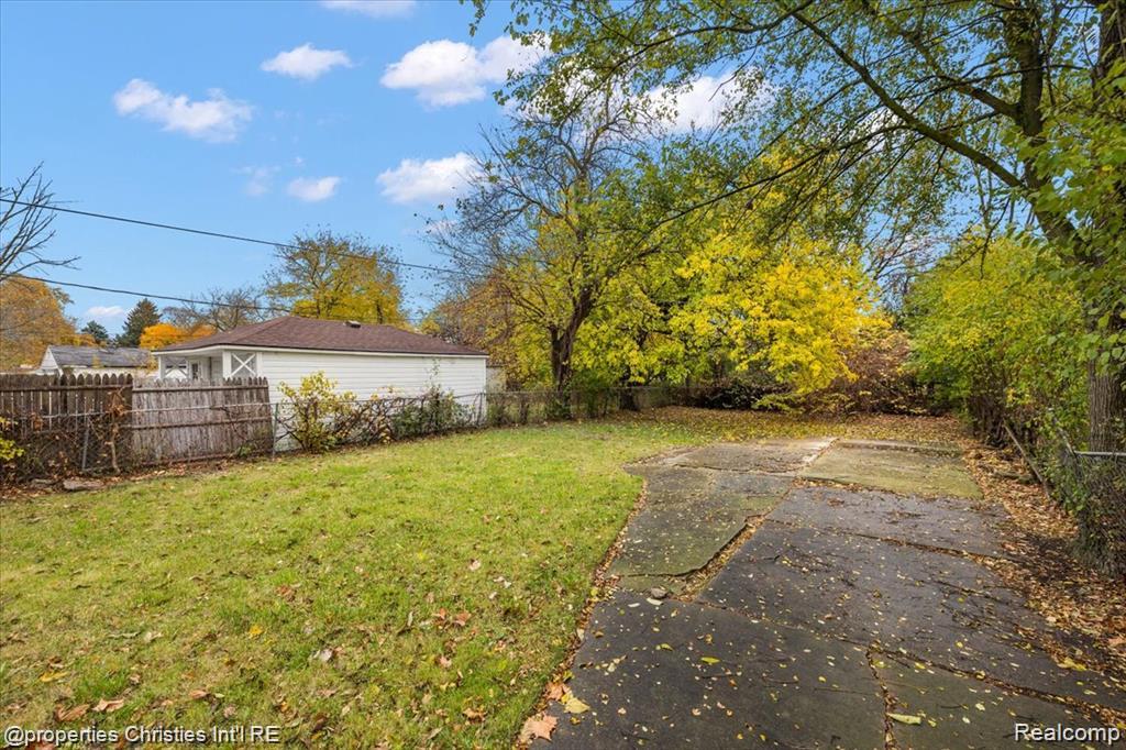 9288 Camley Street Property Photo 17