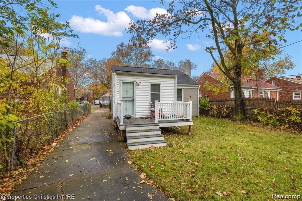 9288 Camley Street Property Photo 18