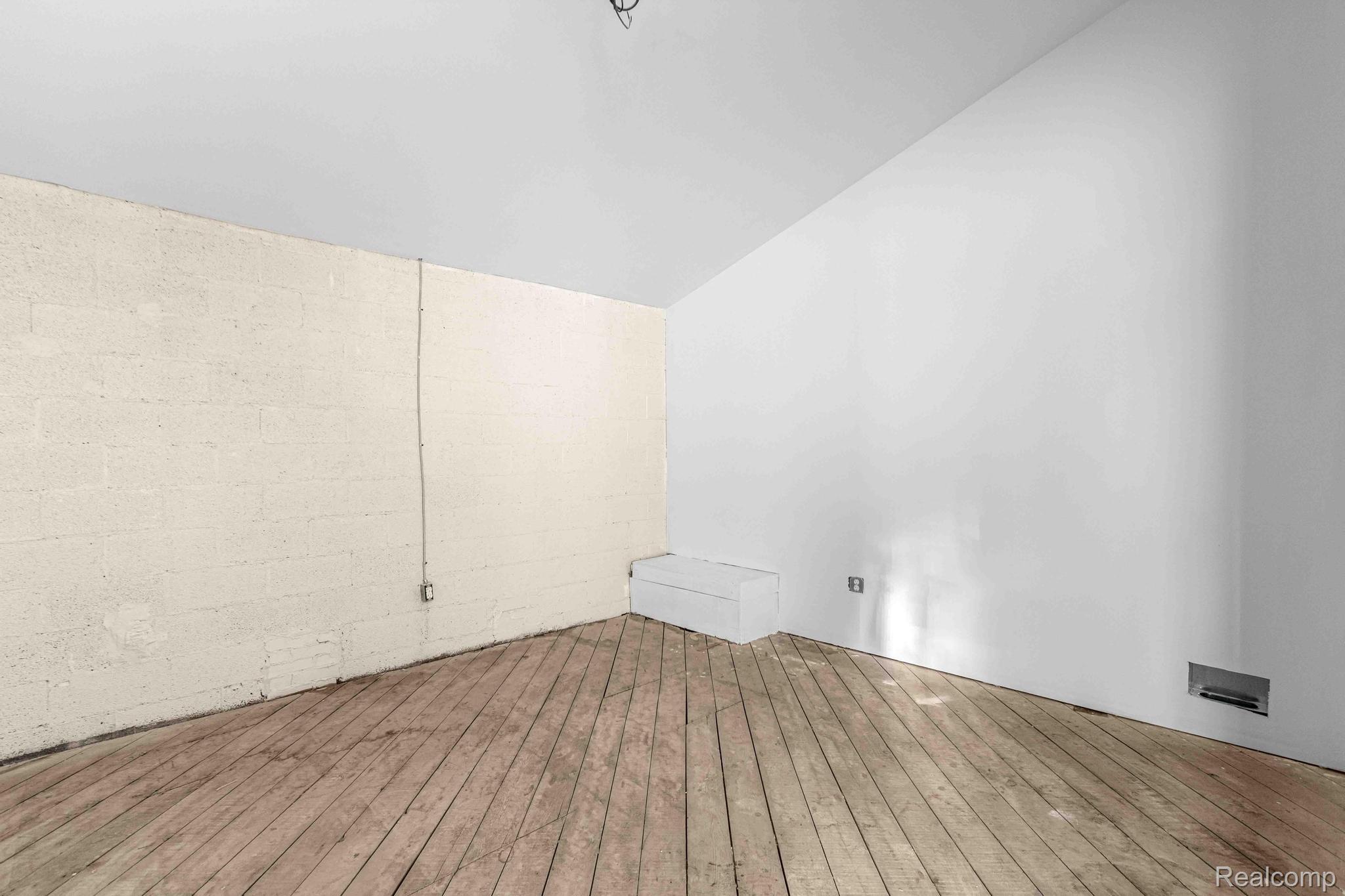 1021 E State Fair Property Photo 11