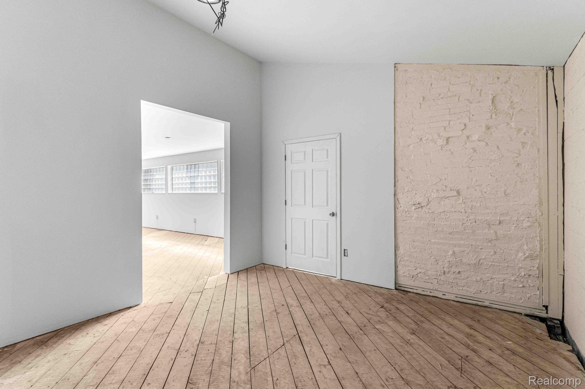 1021 E State Fair Property Photo 12
