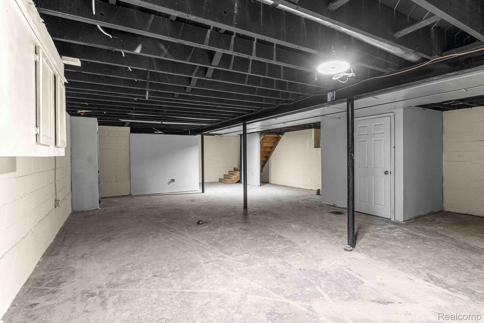 1021 E State Fair Property Photo 16