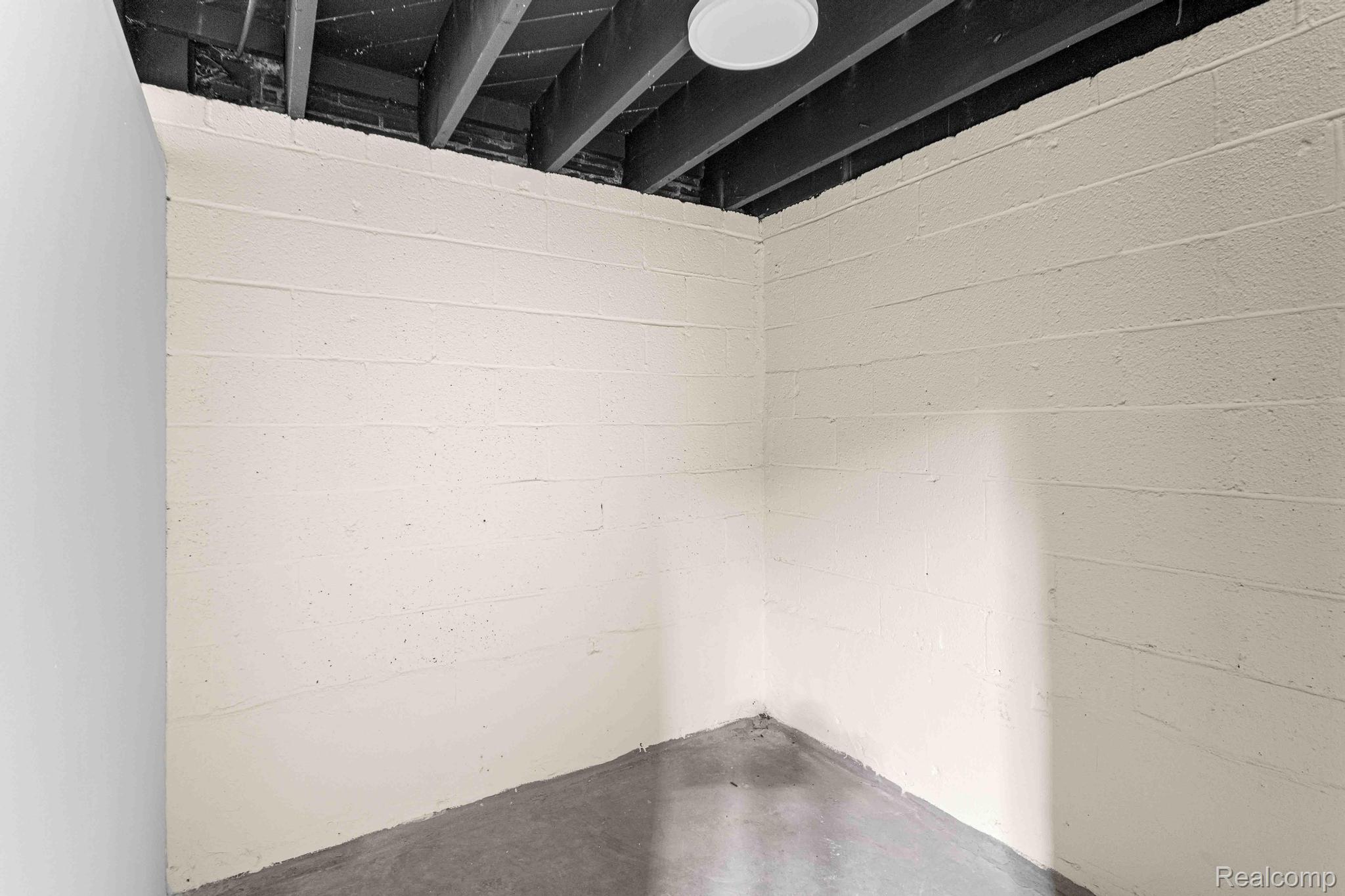 1021 E State Fair Property Photo 18