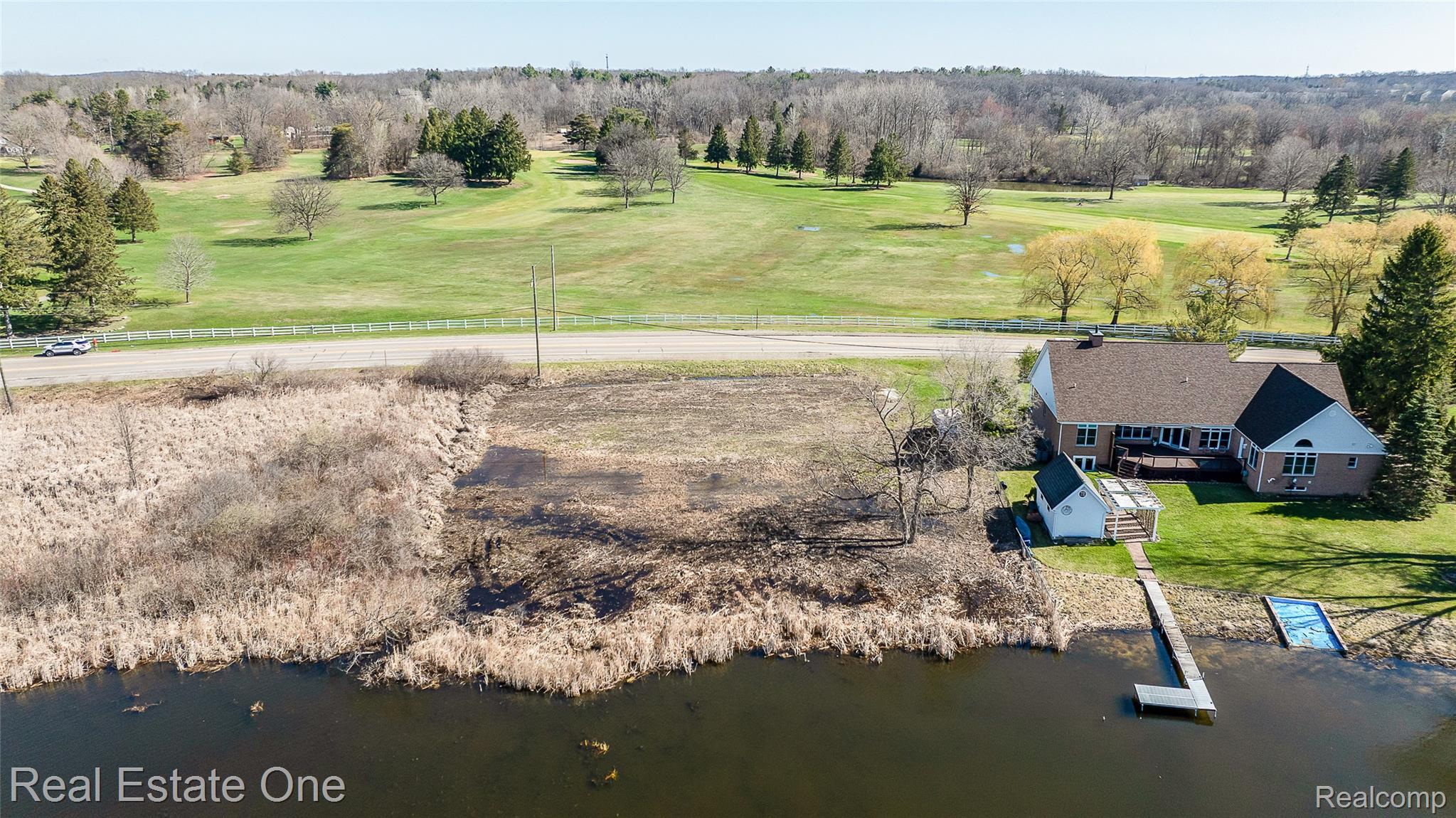 V/l Golf Club Property Photo 7