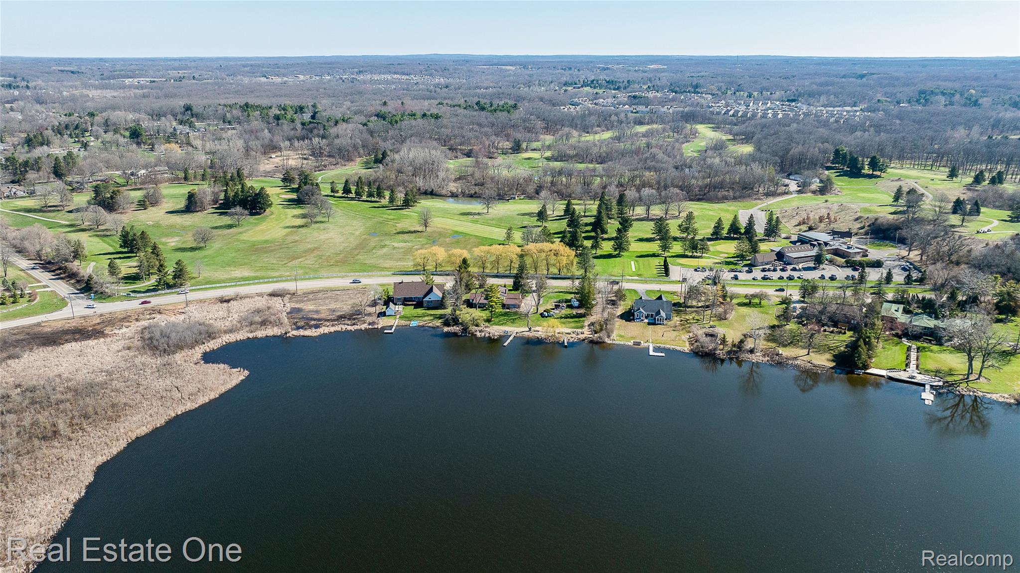 V/l Golf Club Property Photo 12