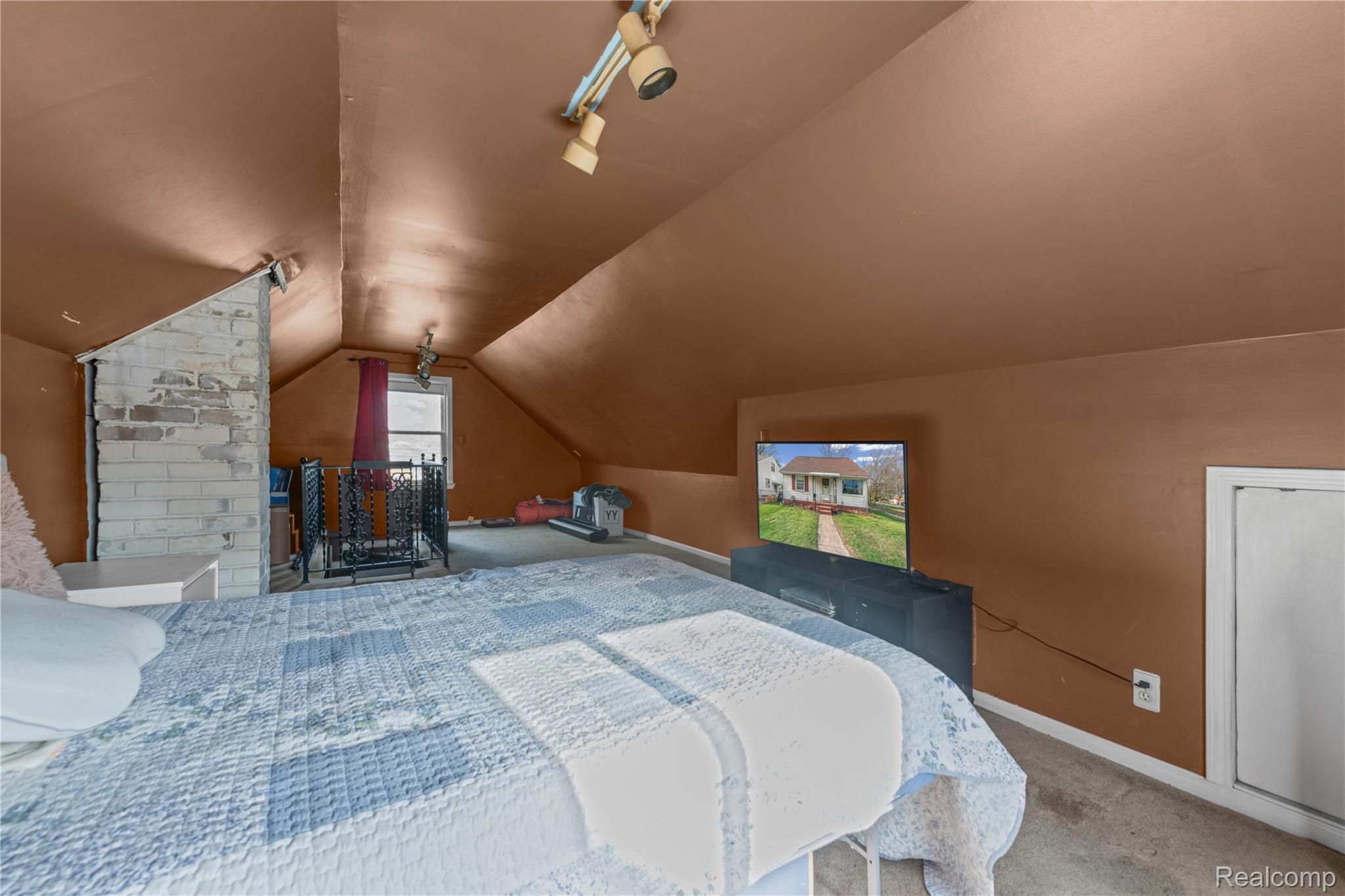 527 E Sunnybrook Drive Property Photo 23