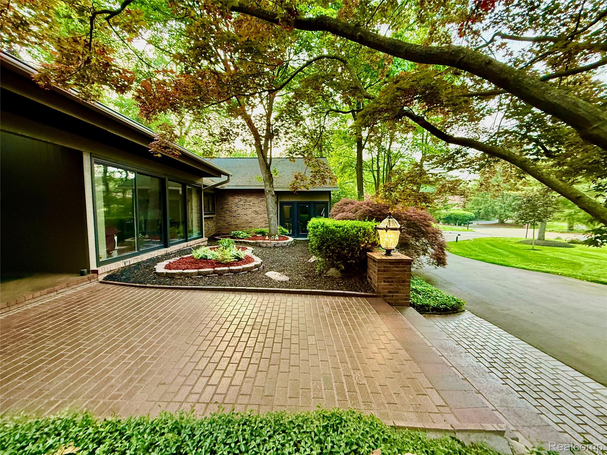 275 Pine Ridge Drive Property Photo 4