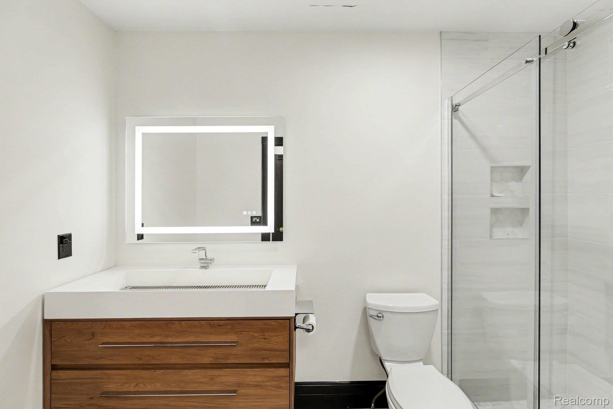 6986 Montgomery Drive Property Photo 18