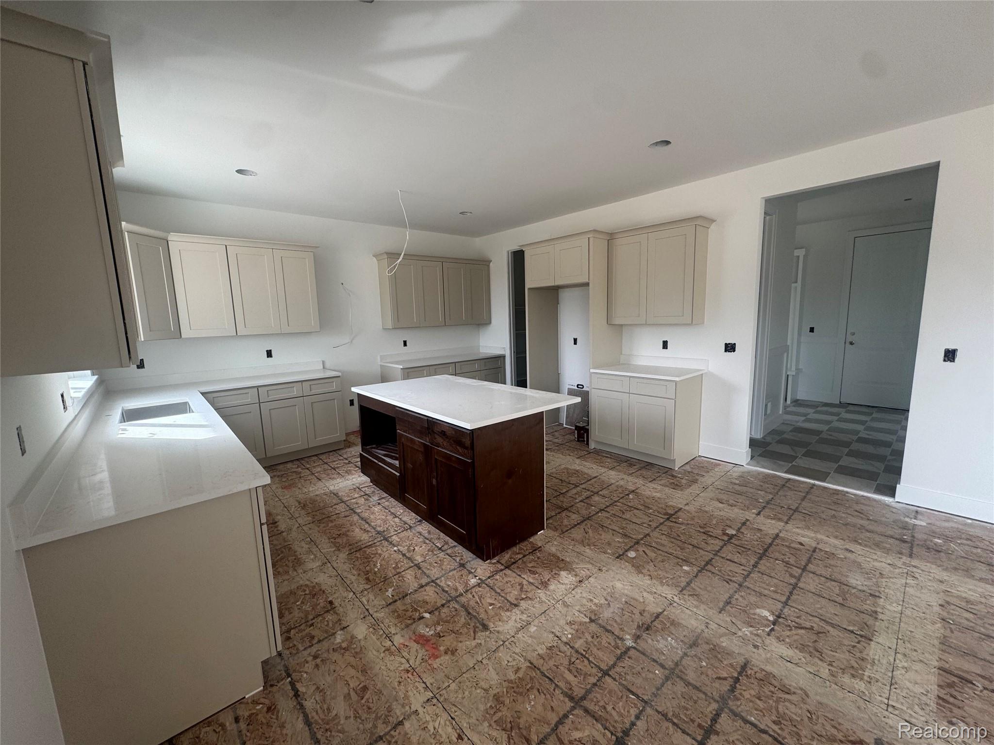 24314 Sawgrass Drive Property Photo 8