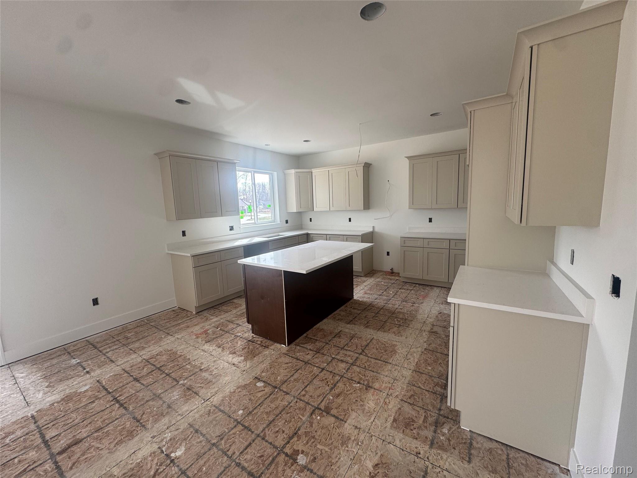 24314 Sawgrass Drive Property Photo 10