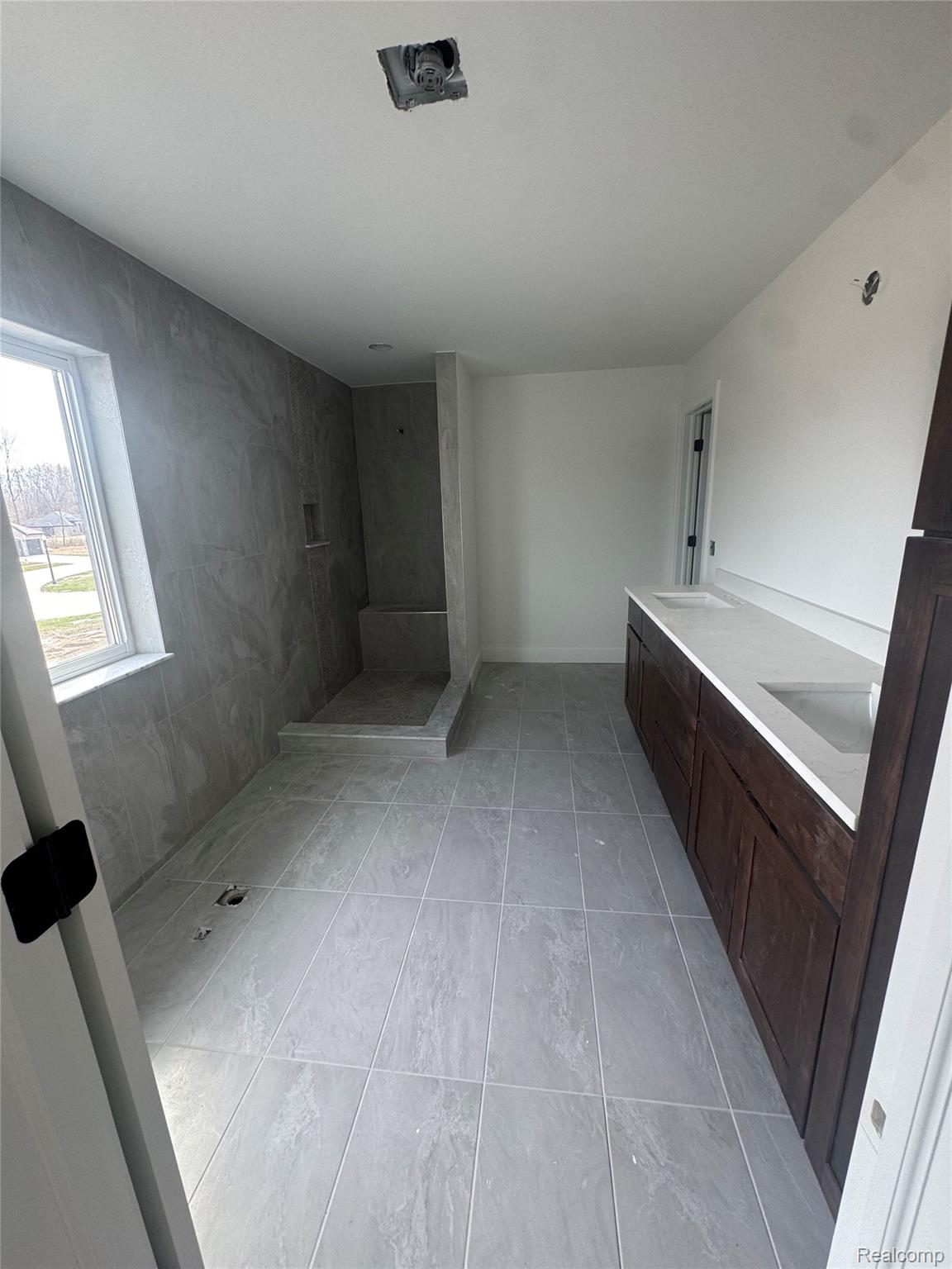 24314 Sawgrass Drive Property Photo 16