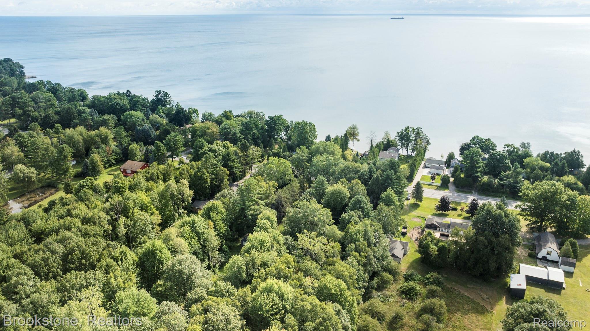 4188 Lakeshore Drive Road Property Photo 1