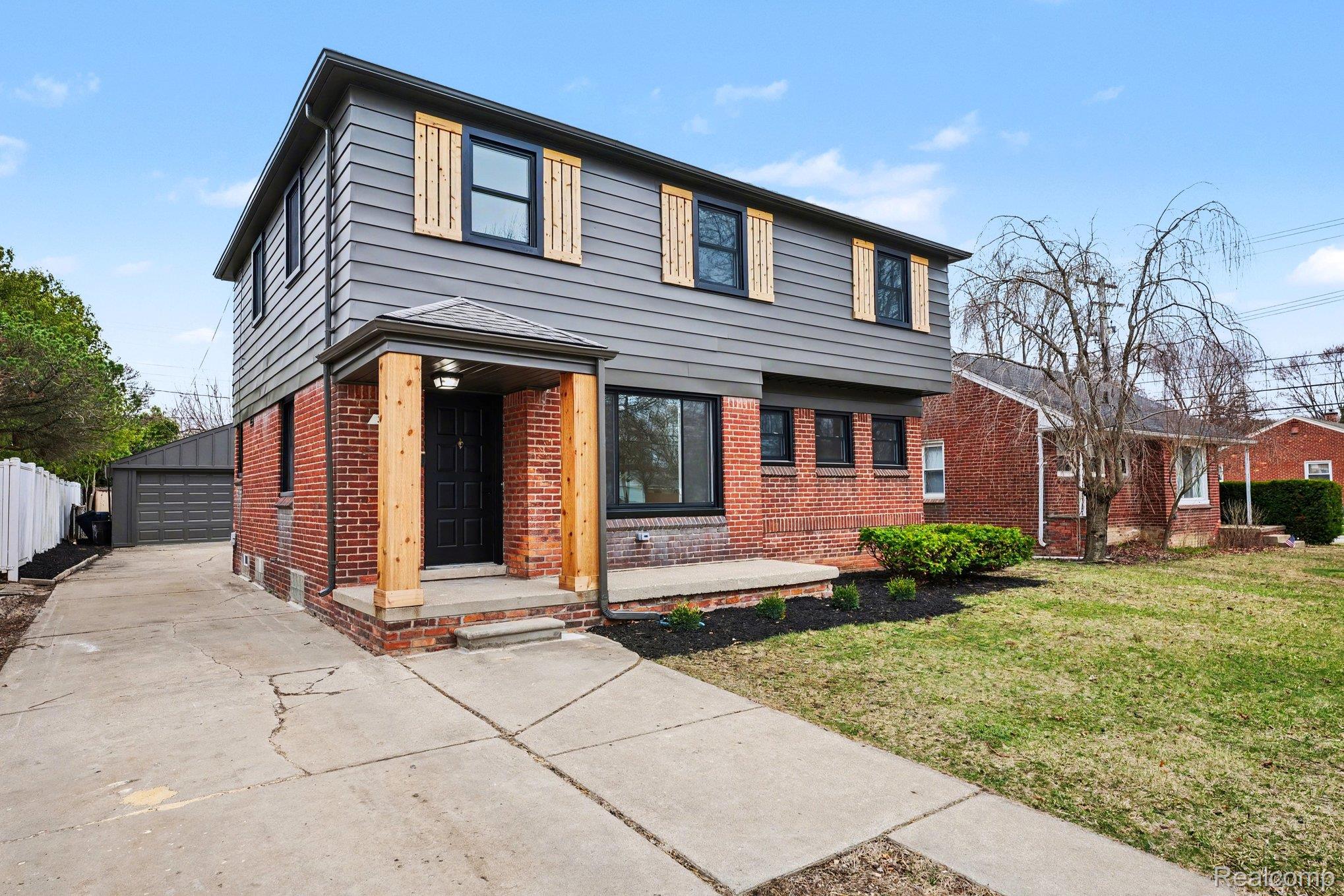327 Normandy Road Property Photo 3