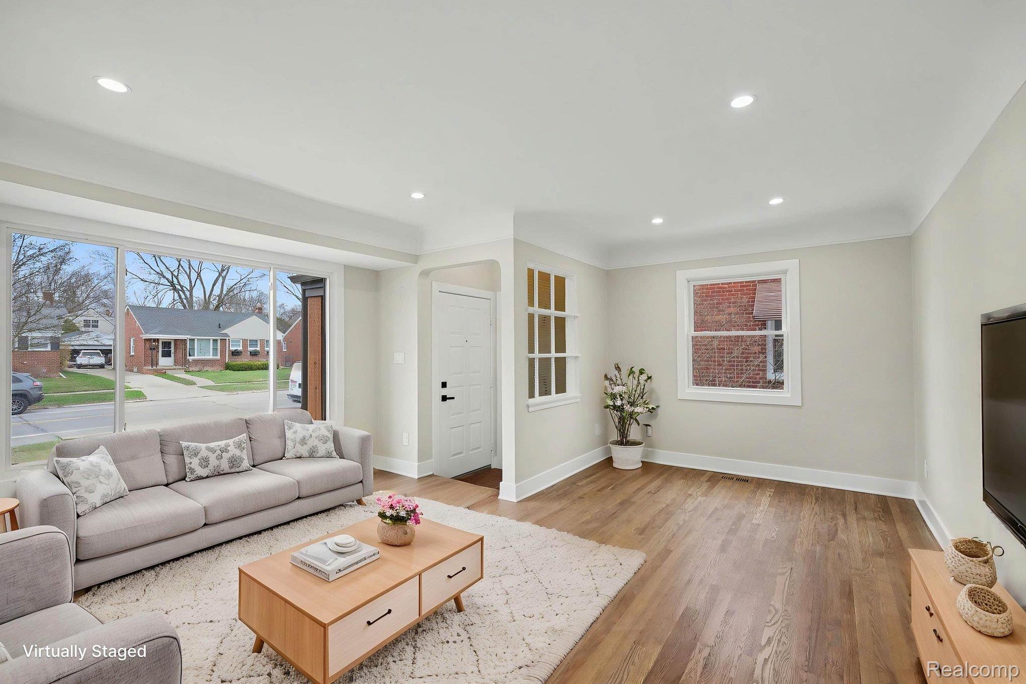 327 Normandy Road Property Photo 4