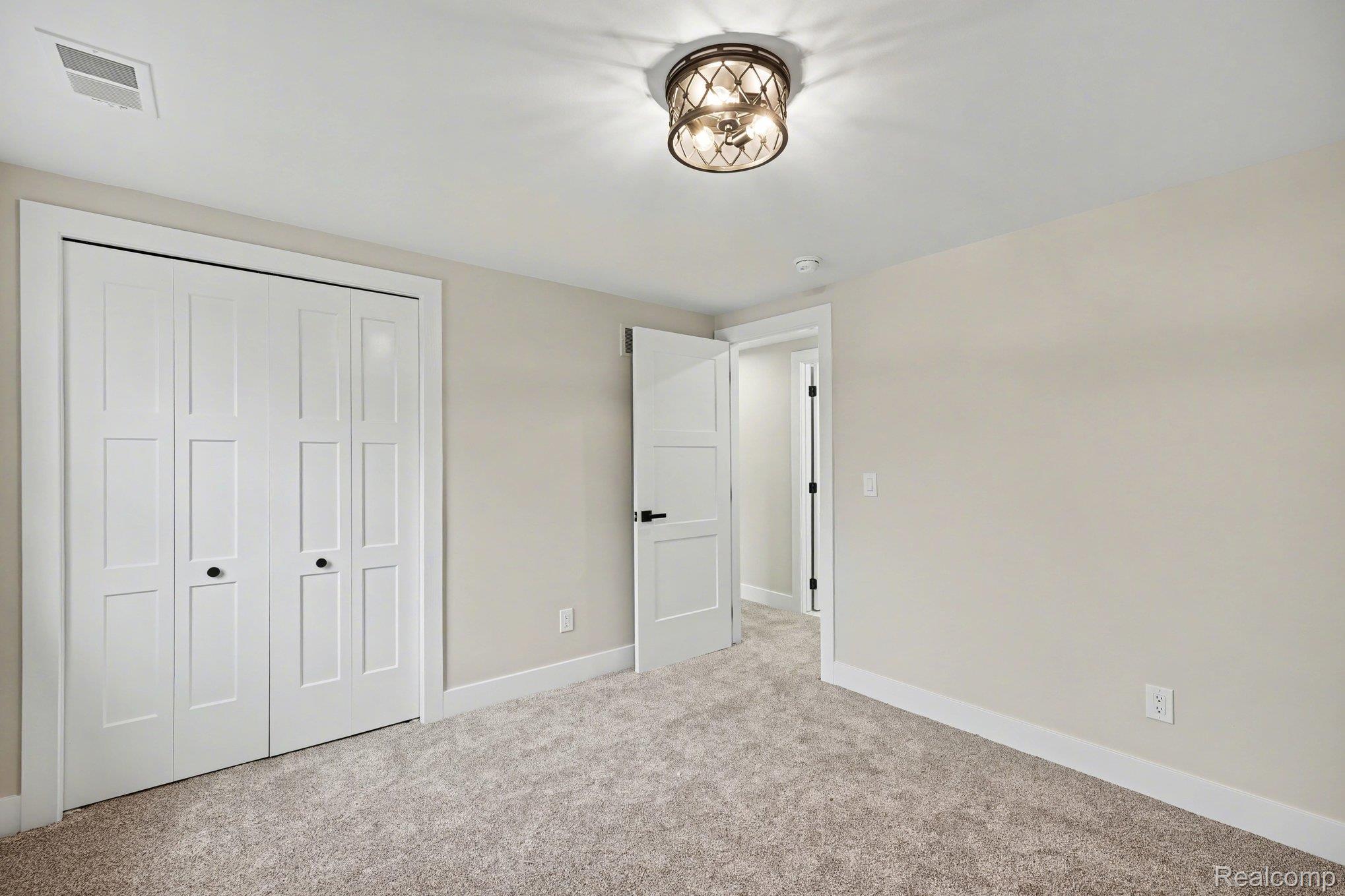 327 Normandy Road Property Photo 24