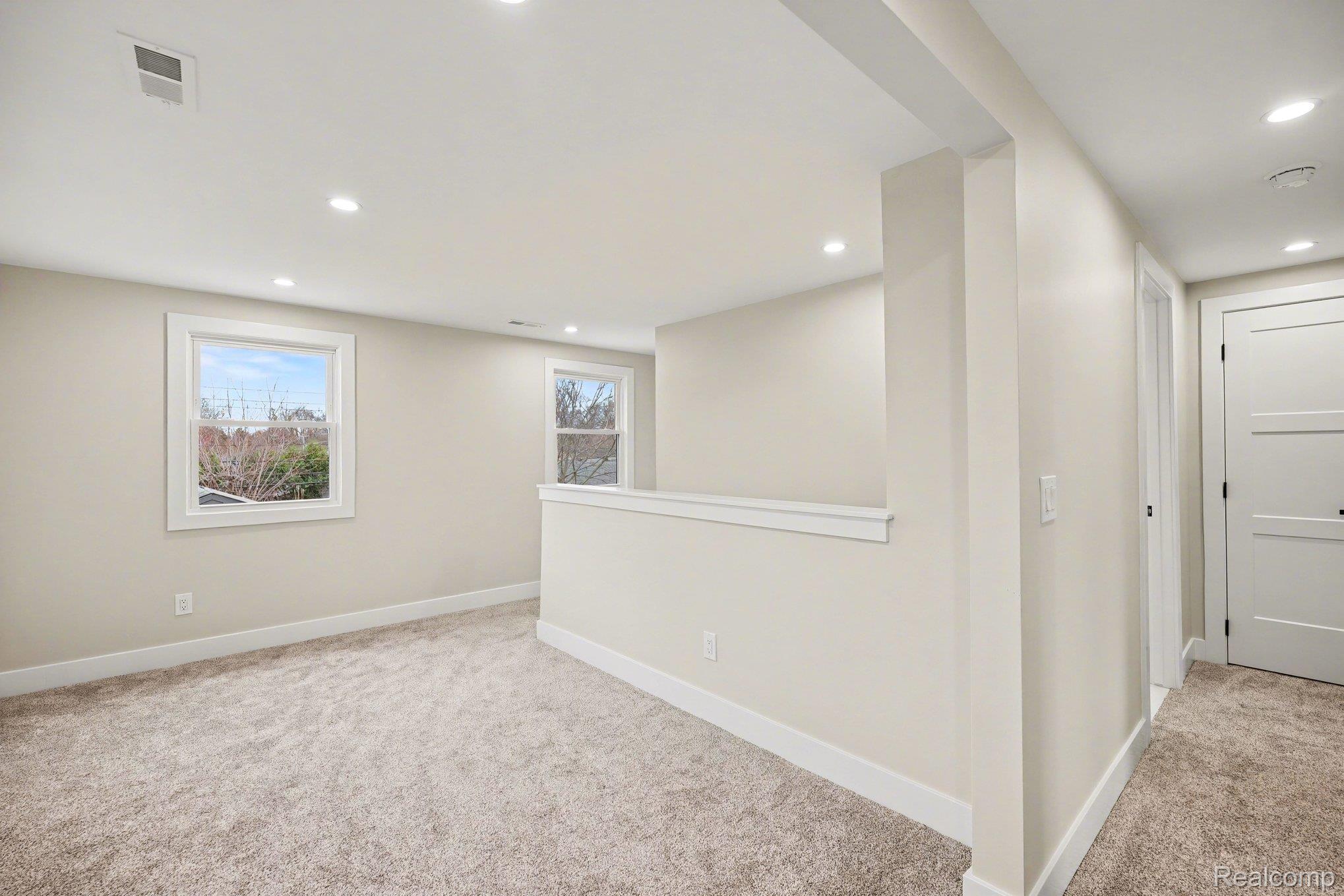 327 Normandy Road Property Photo 28