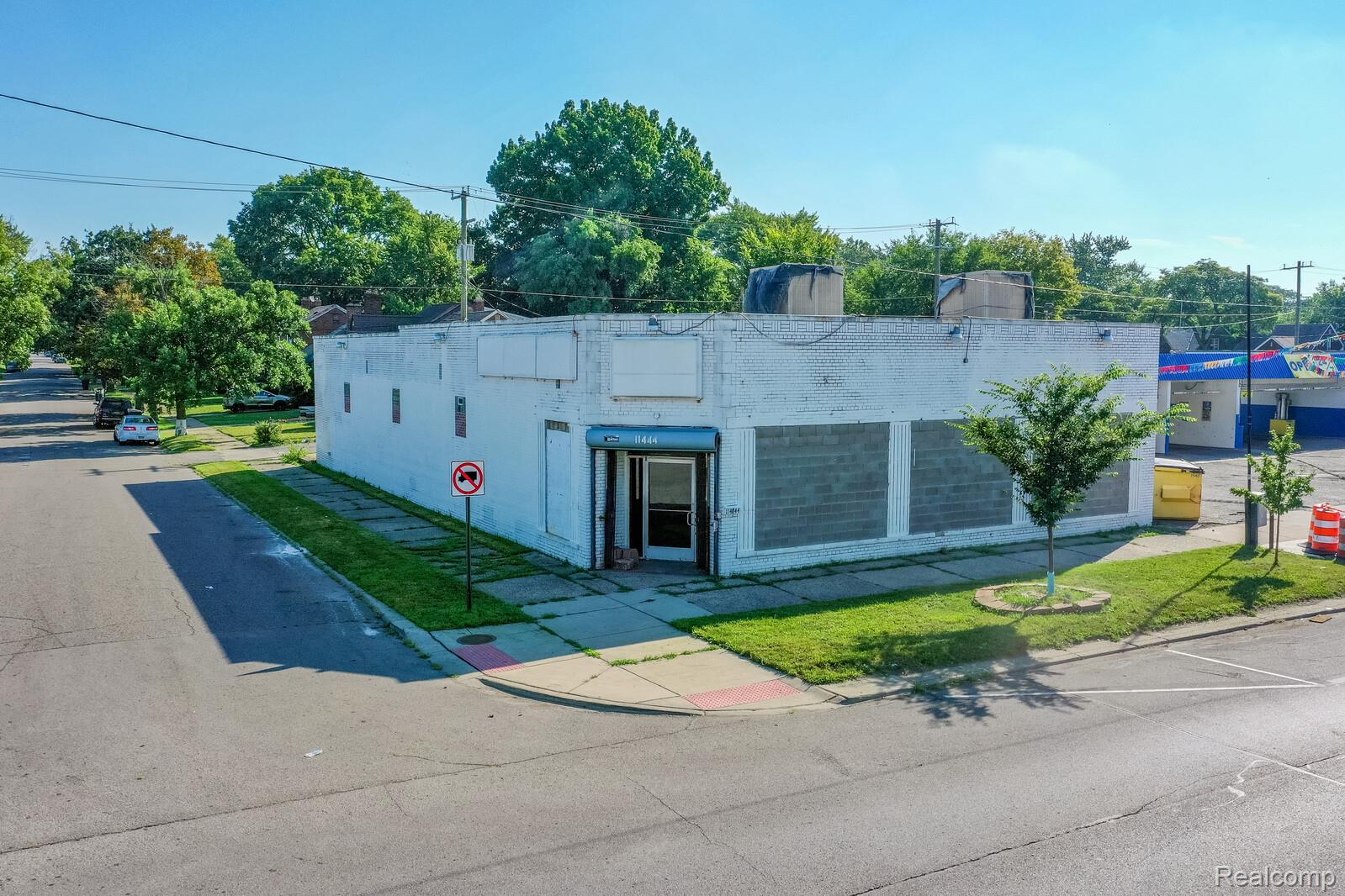 11444 Whittier Street Property Photo 1