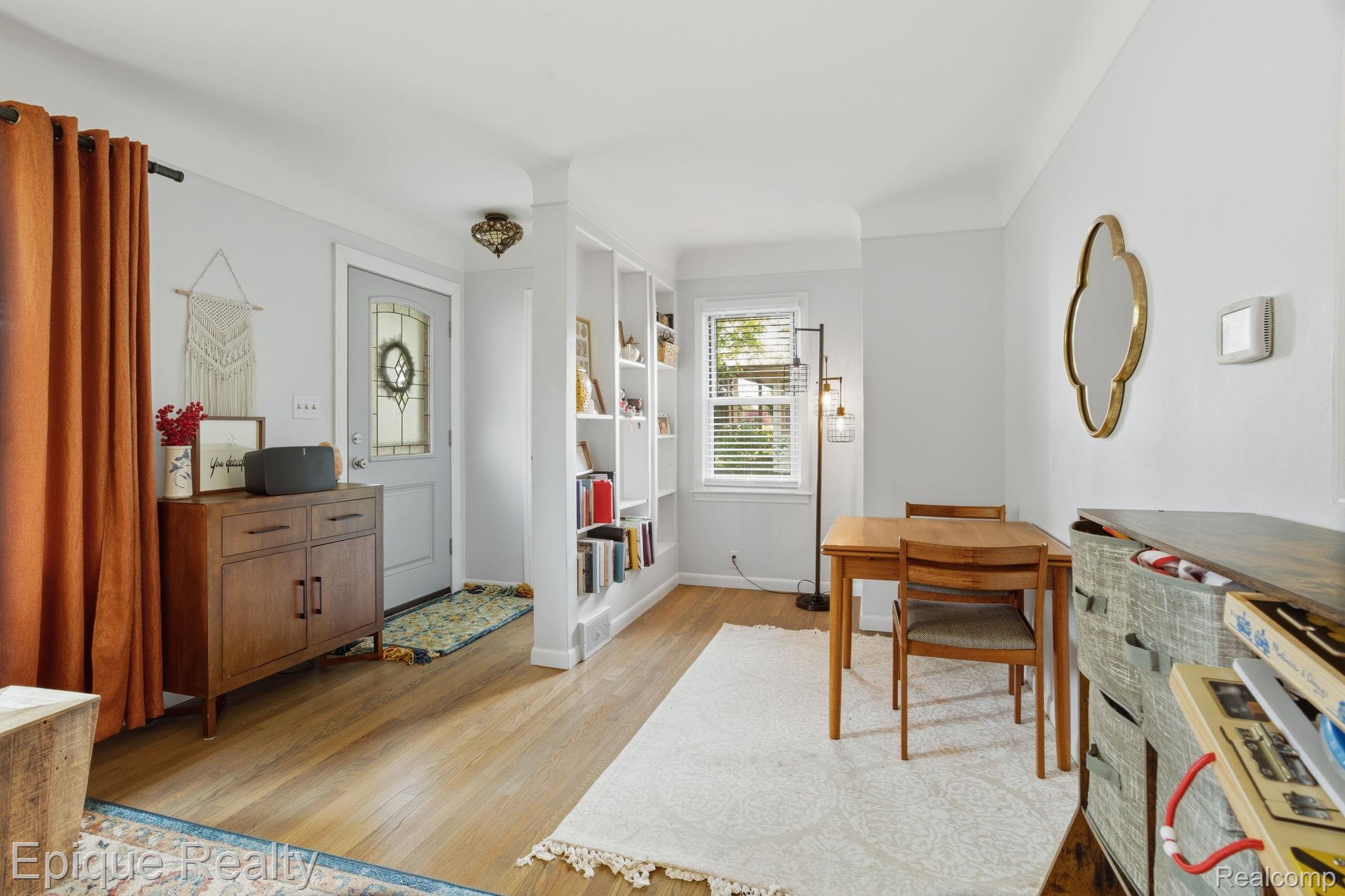 29087 Howard Avenue Property Photo 7