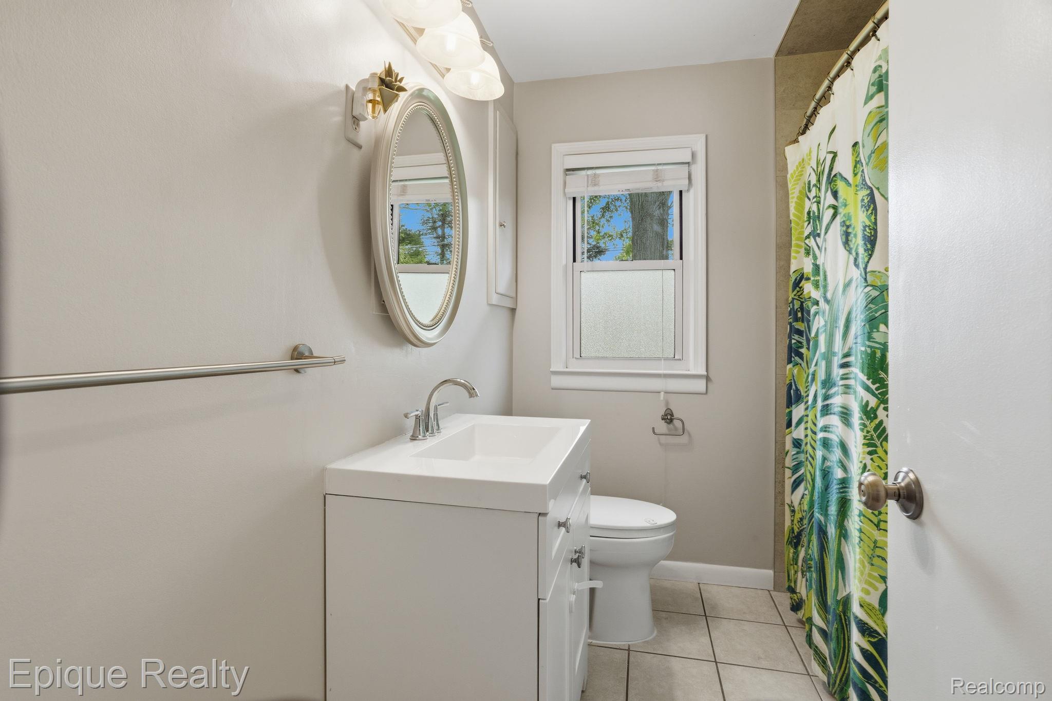 29087 Howard Avenue Property Photo 15