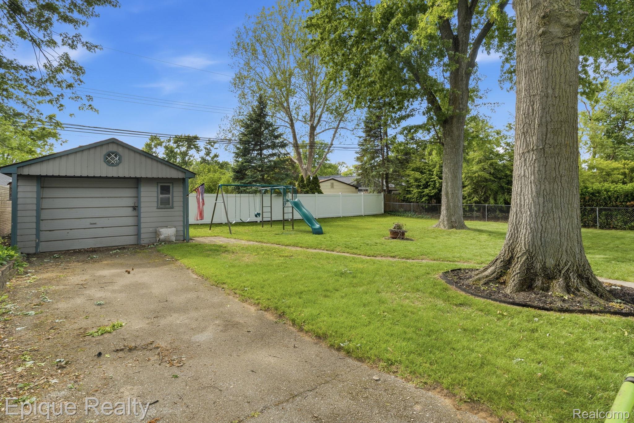29087 Howard Avenue Property Photo 26