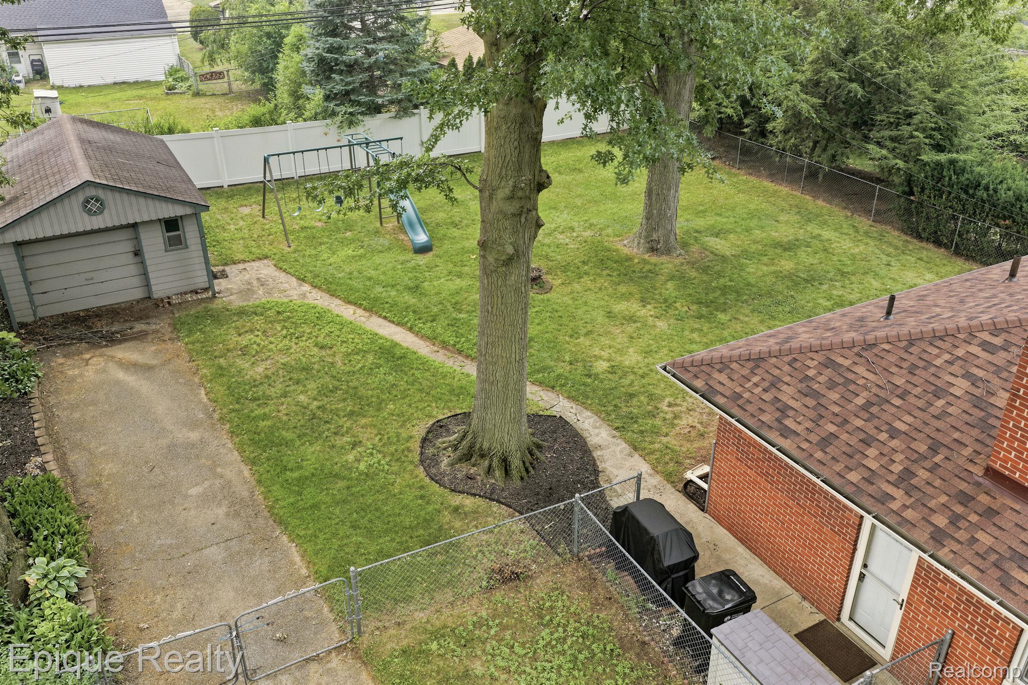 29087 Howard Avenue Property Photo 35