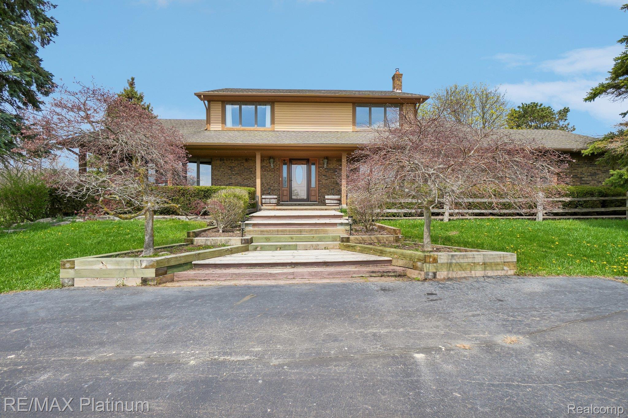 555 Crawford Farm Lane Property Photo 1
