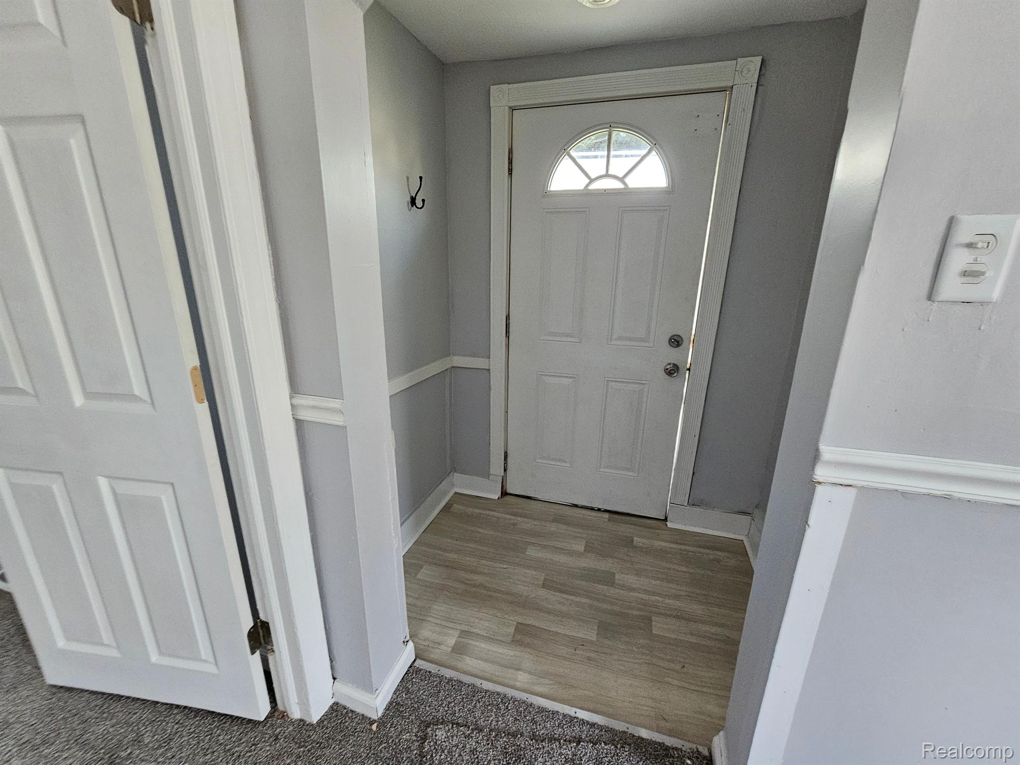 6828 Meadow Avenue Property Photo 6
