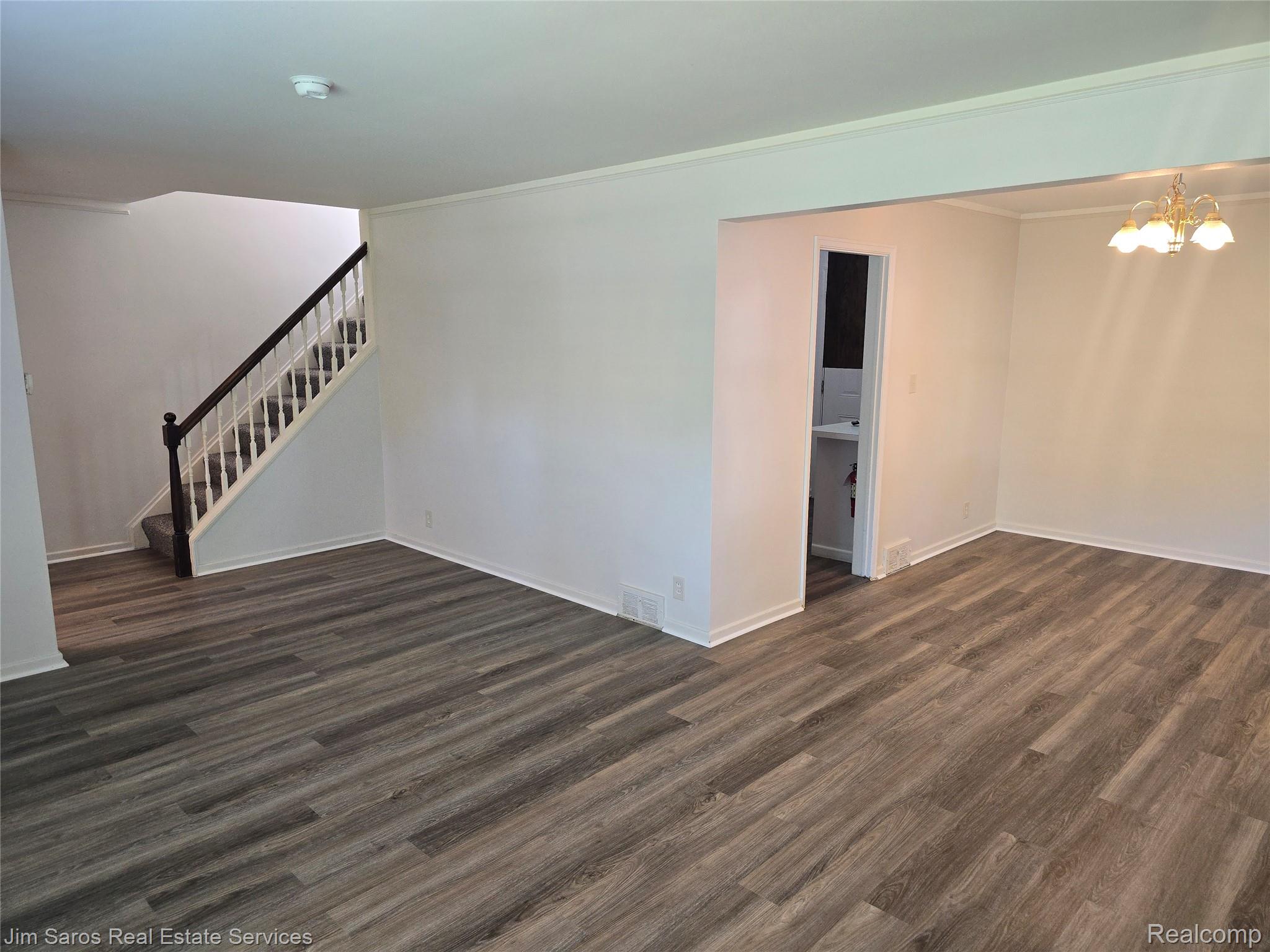1705 Bournemouth Road Property Photo 4