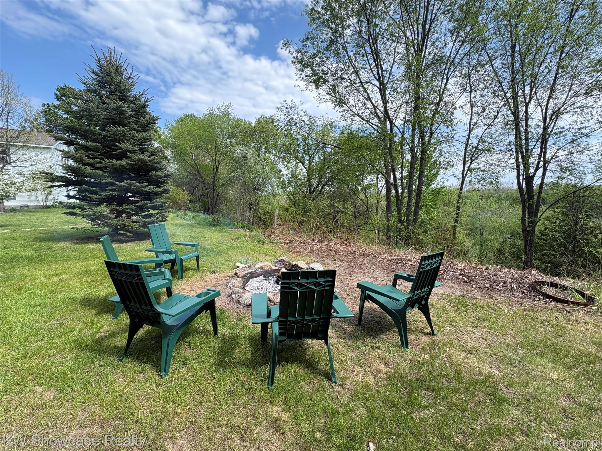 848 State Street Property Photo 4