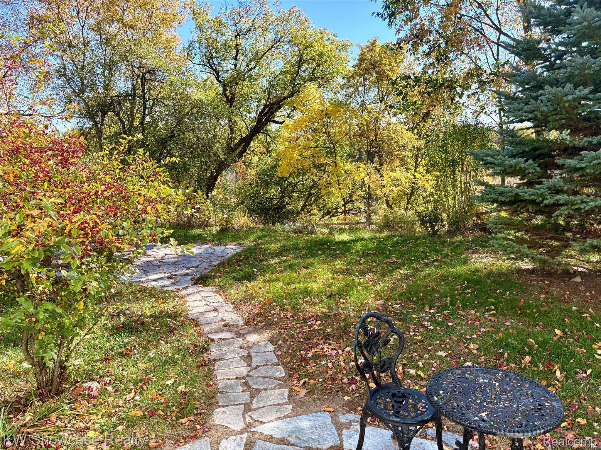 848 State Street Property Photo 6