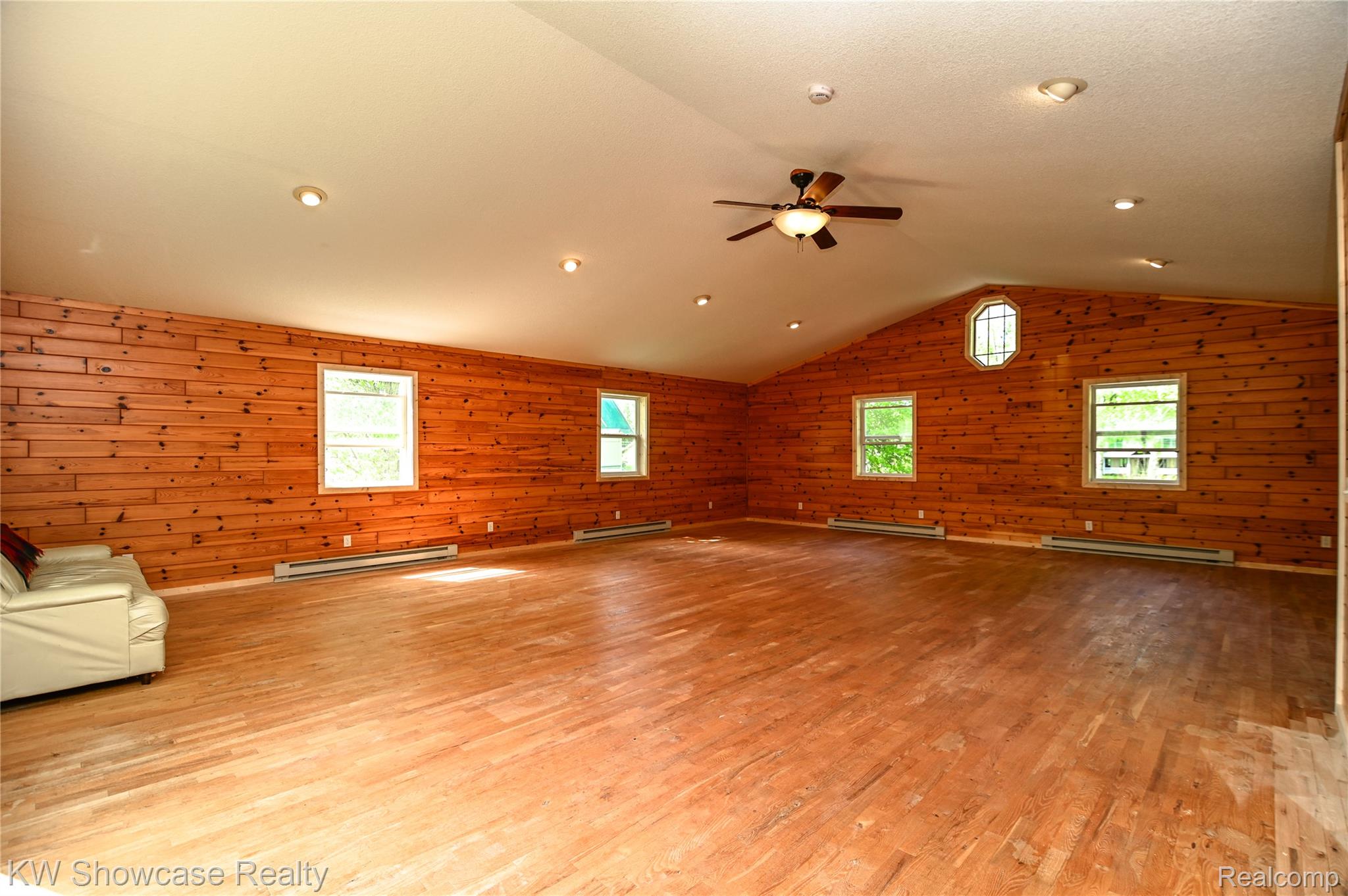 848 State Street Property Photo 16