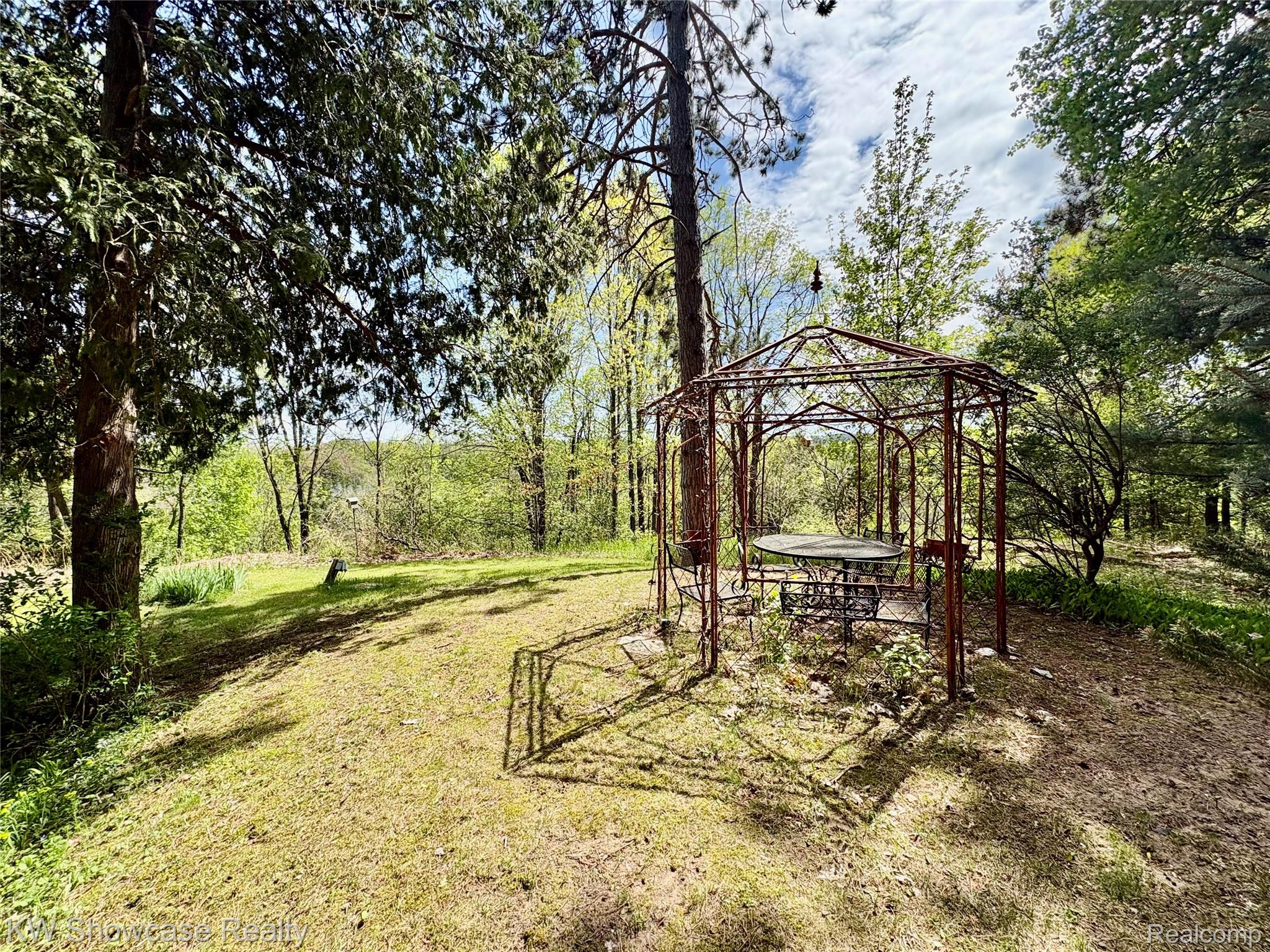 848 State Street Property Photo 19