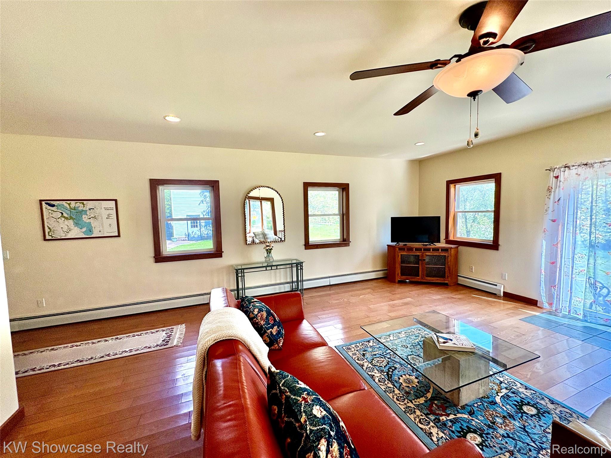 848 State Street Property Photo 24