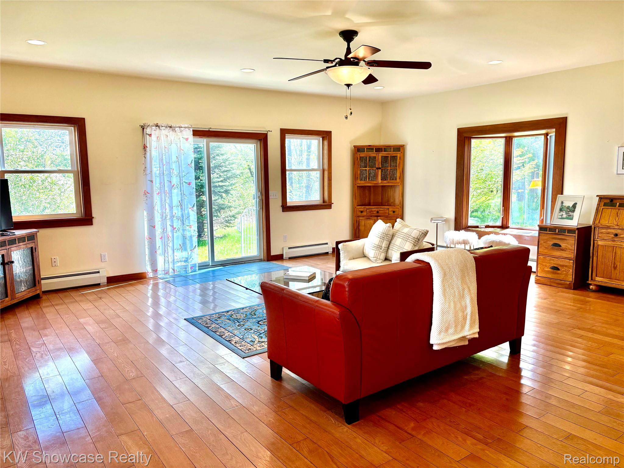 848 State Street Property Photo 30
