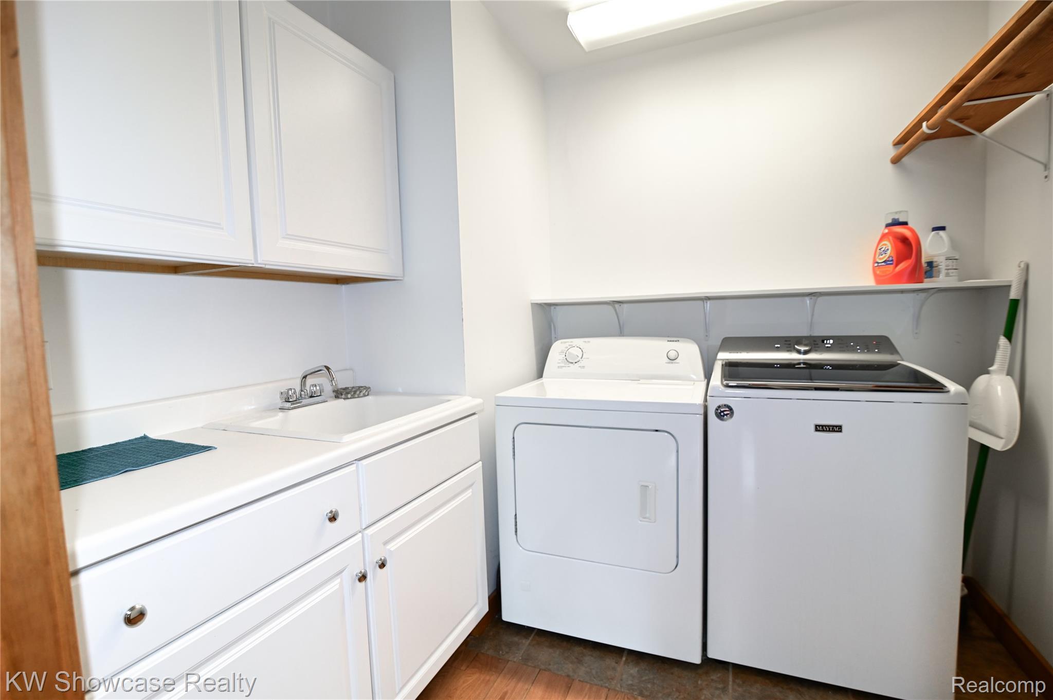 848 State Street Property Photo 34