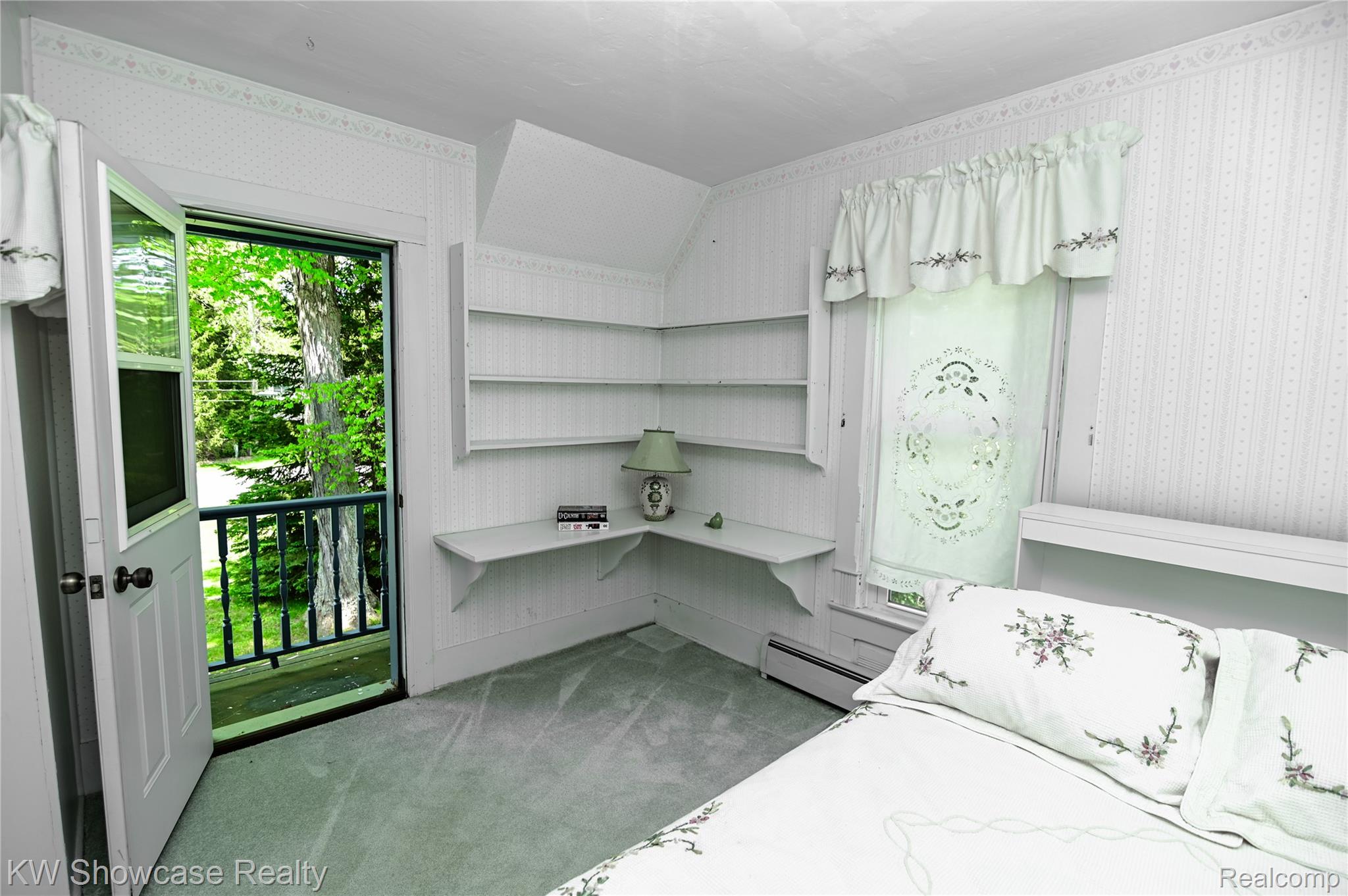 848 State Street Property Photo 49