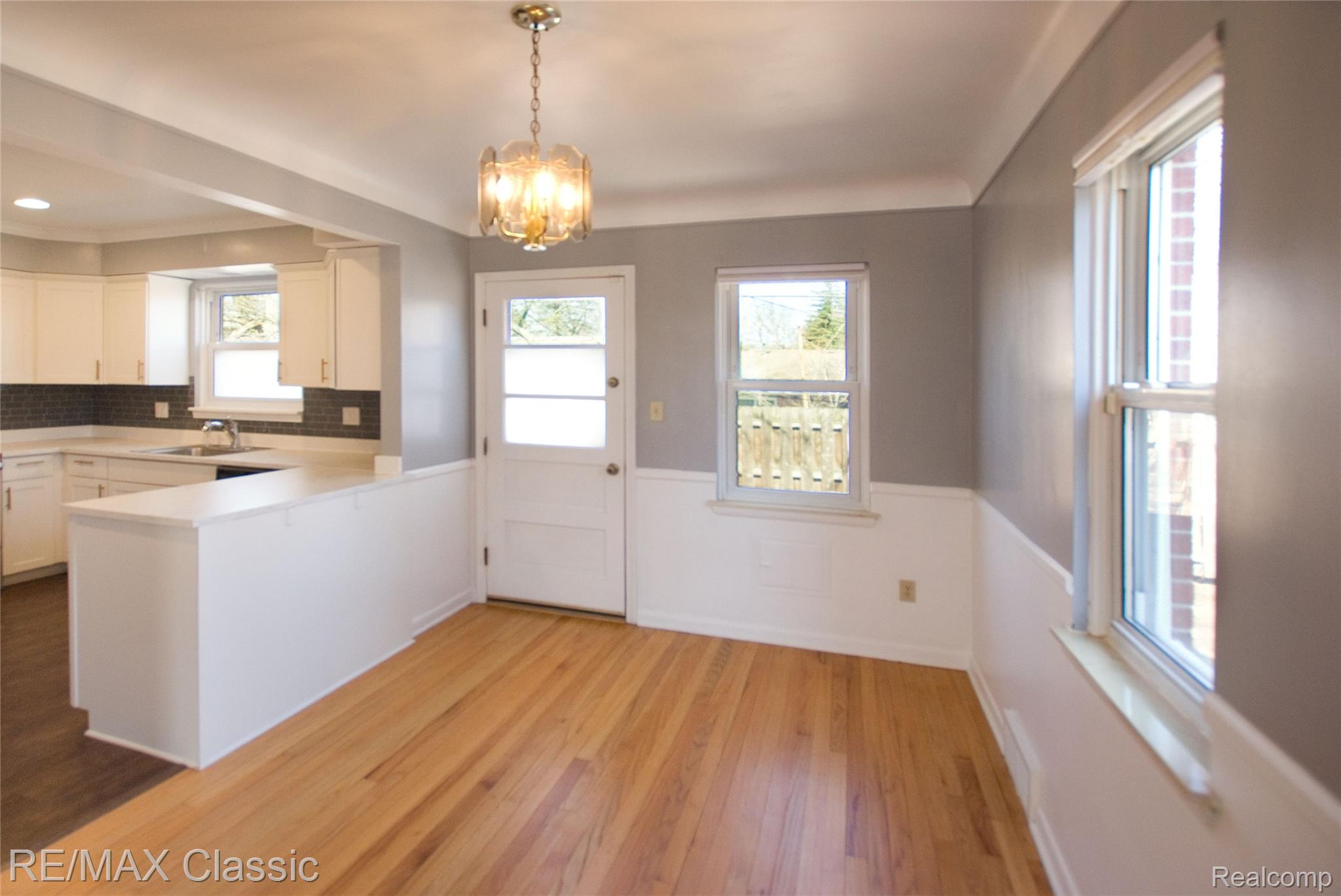 2604 Rochester Road Property Photo 9
