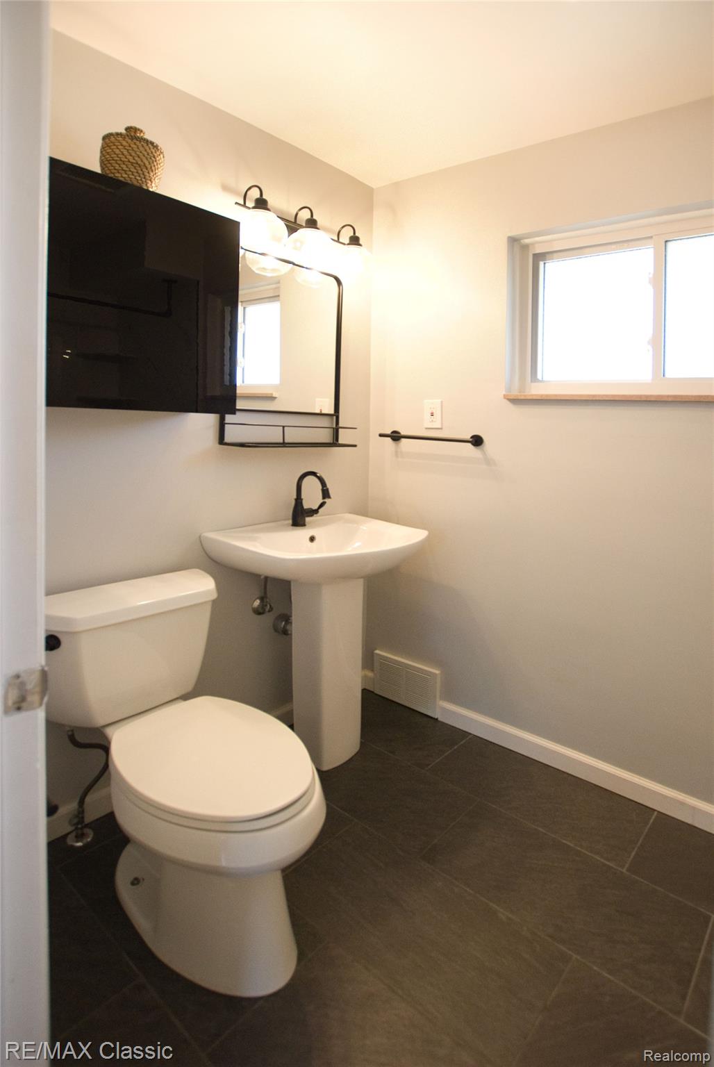 2604 Rochester Road Property Photo 20