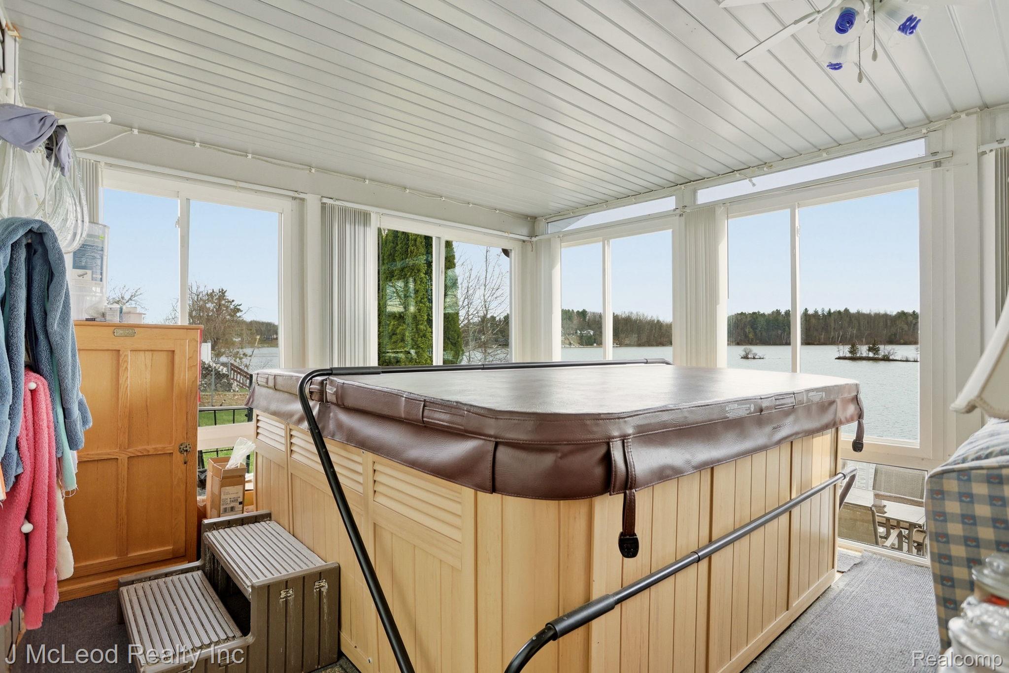 3021 Huston Drive Property Photo 10