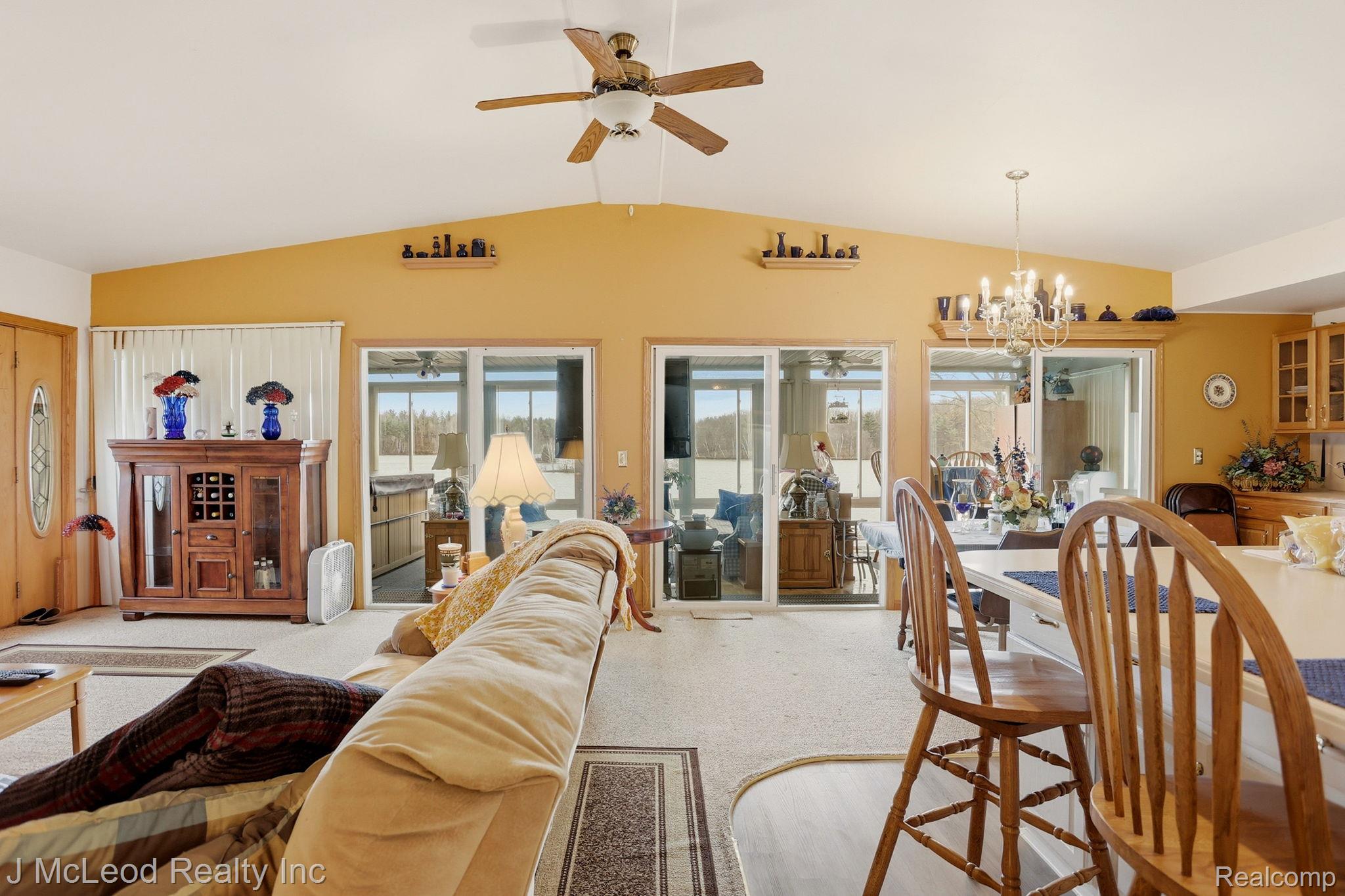 3021 Huston Drive Property Photo 14