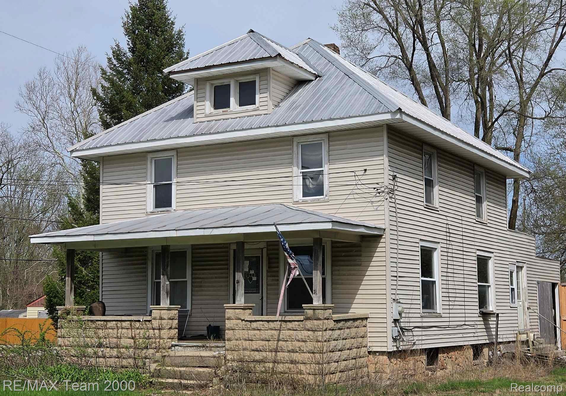 10030 Lewis Avenue Property Photo 3