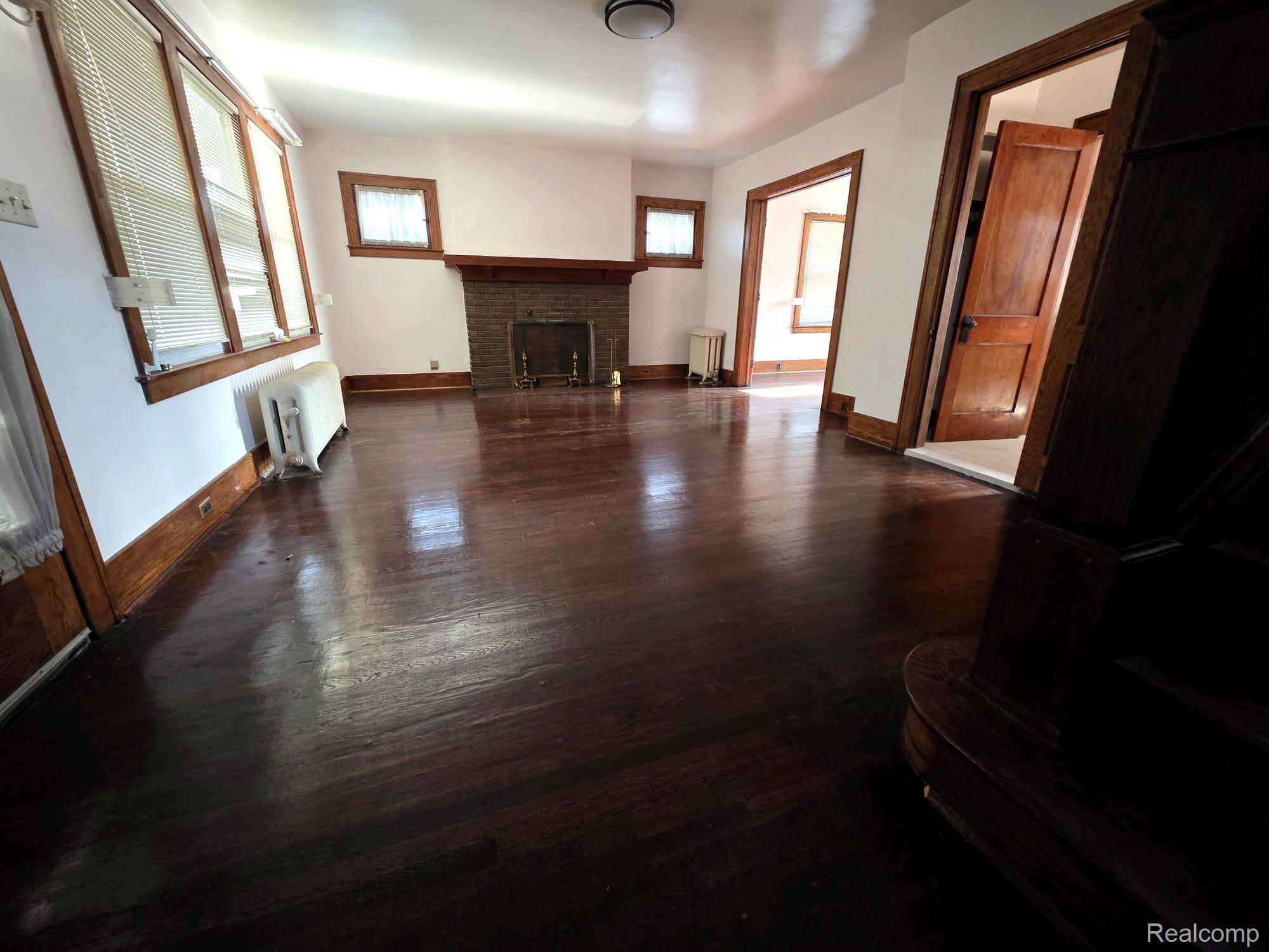 15923 Normandy Street Property Photo 4