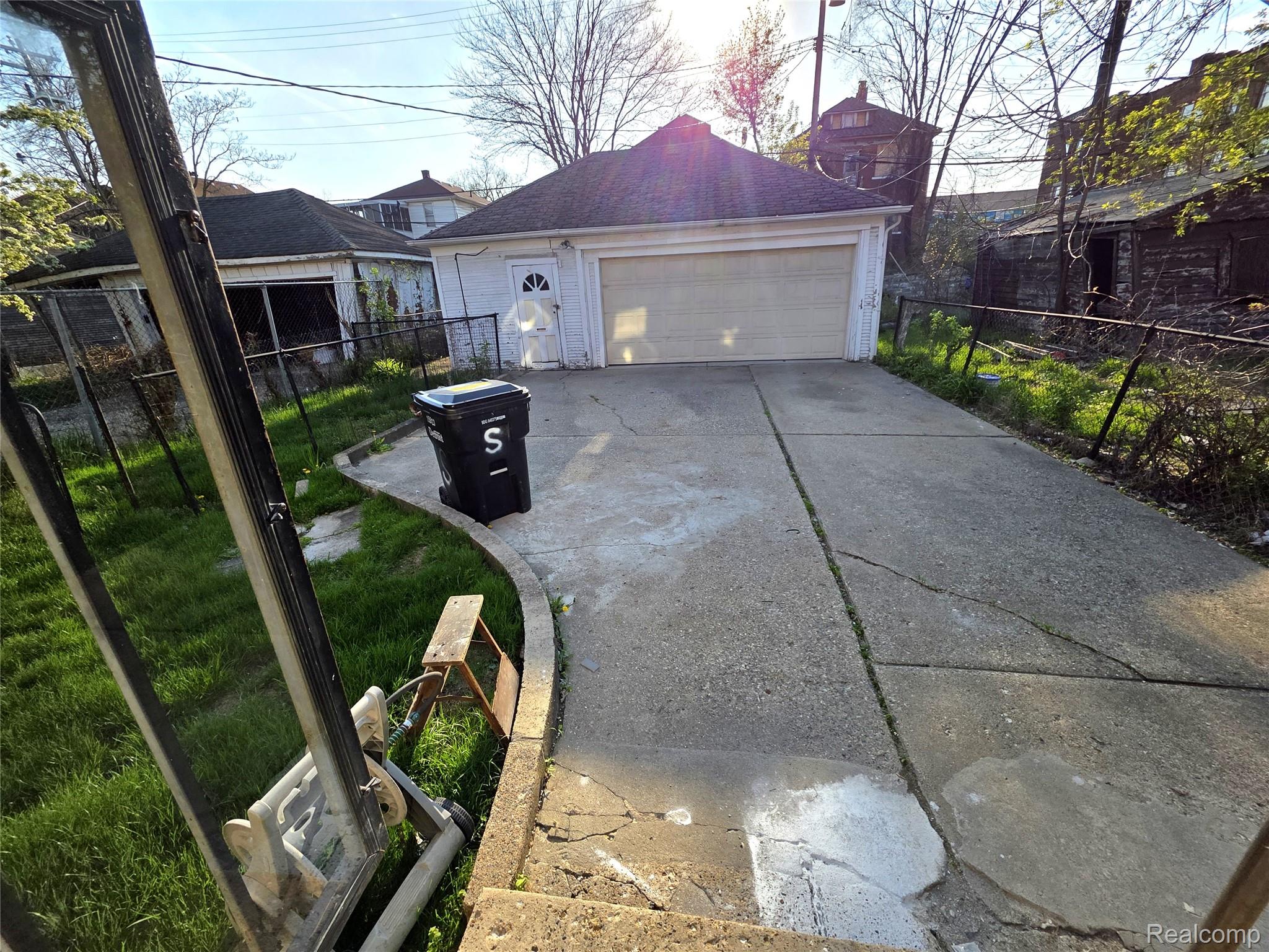 15923 Normandy Street Property Photo 25