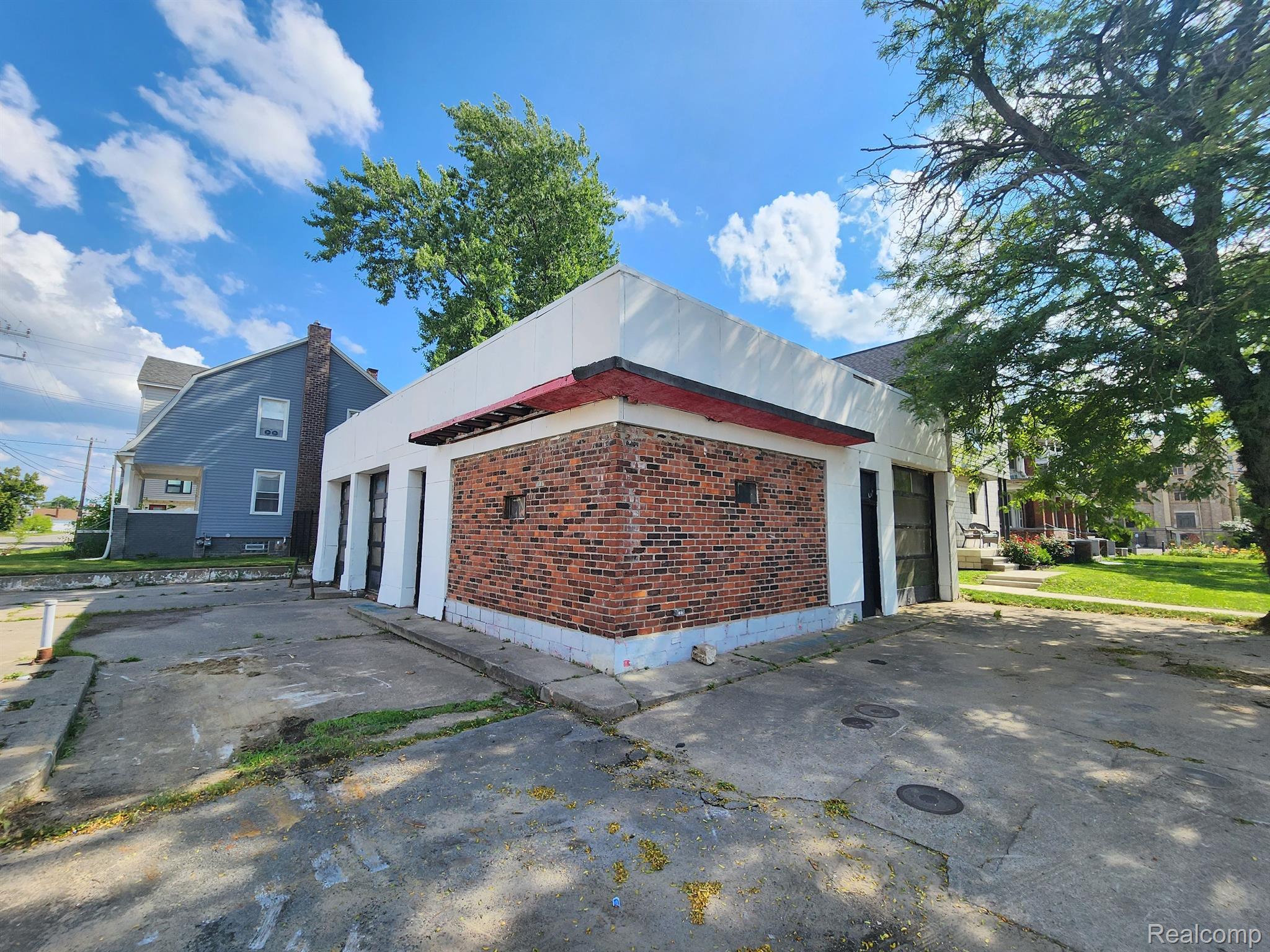 8041 John R Street Property Photo 13