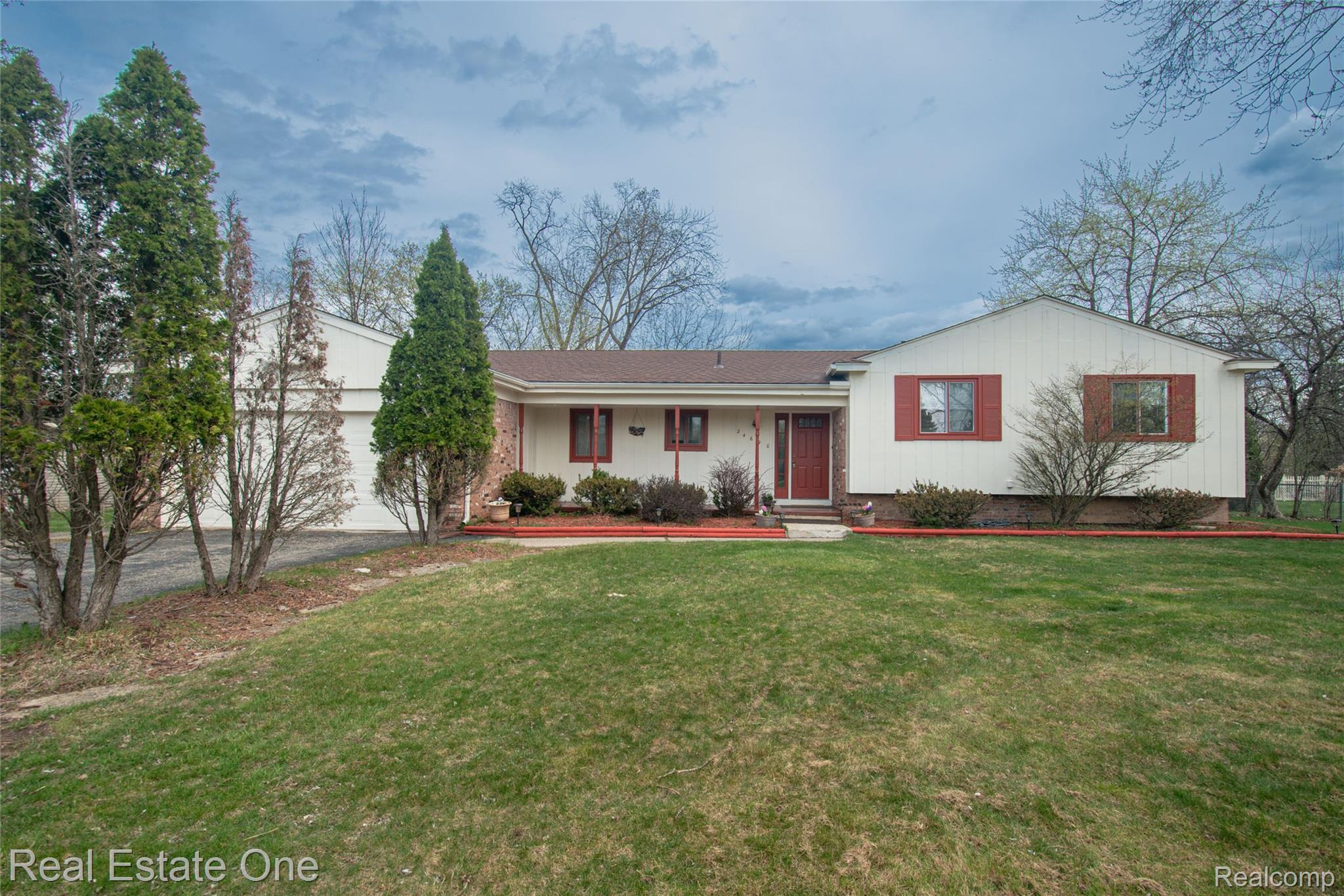 24690 Lakeland Street Property Photo 1