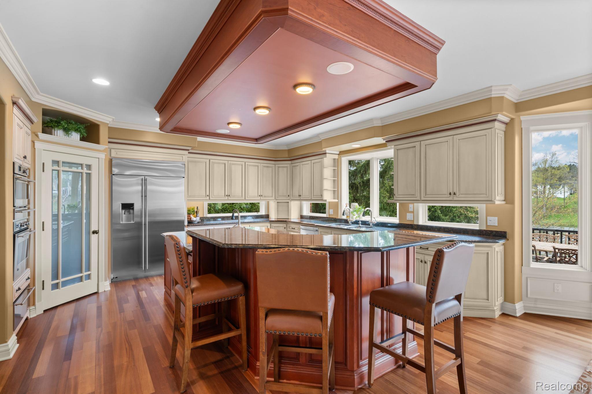 433 John R Property Photo 24