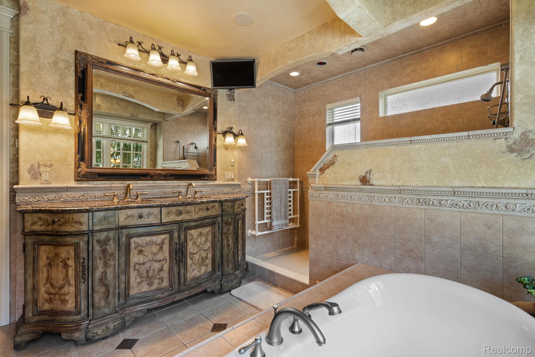 433 John R Property Photo 42