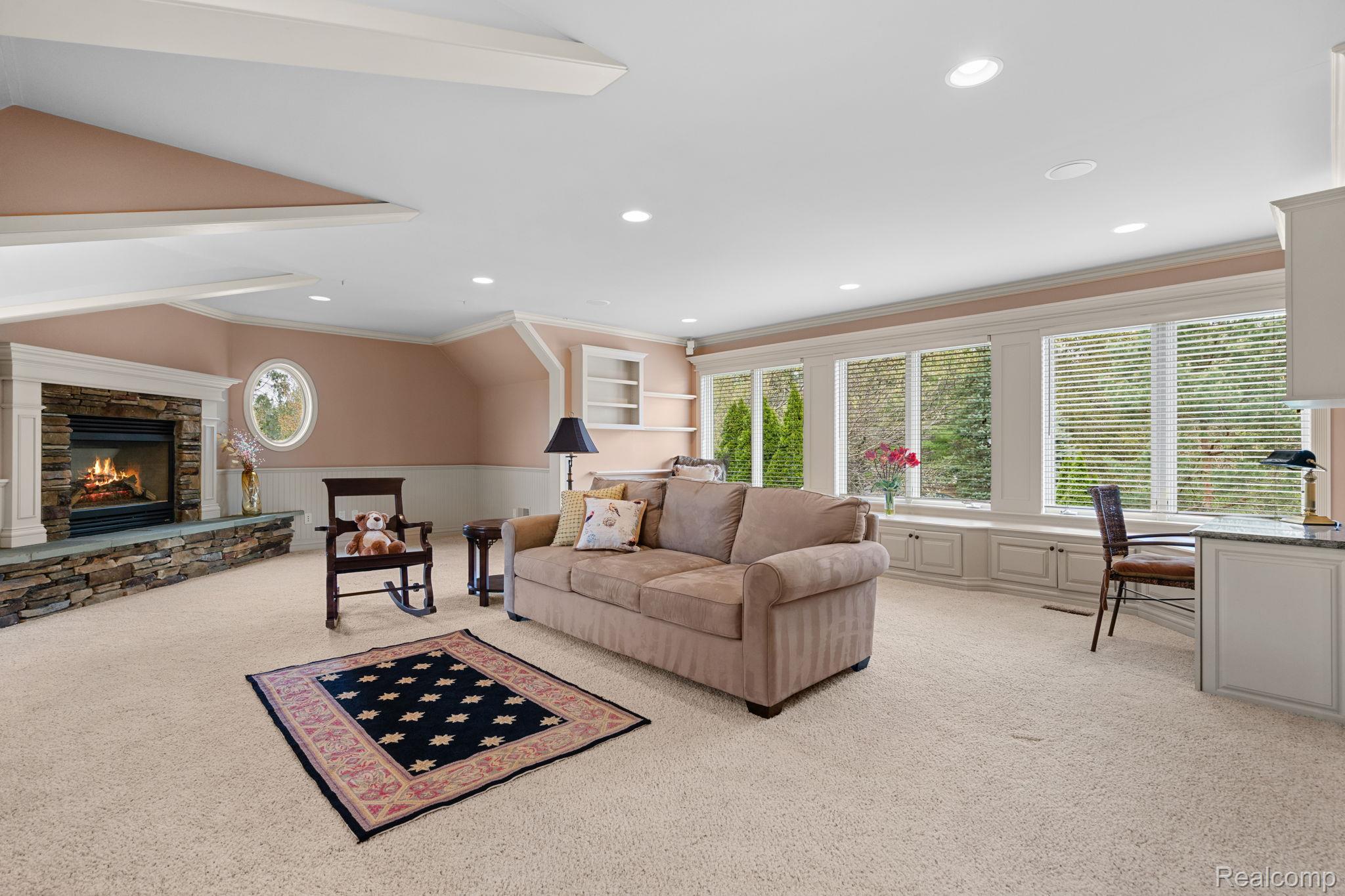 433 John R Property Photo 53