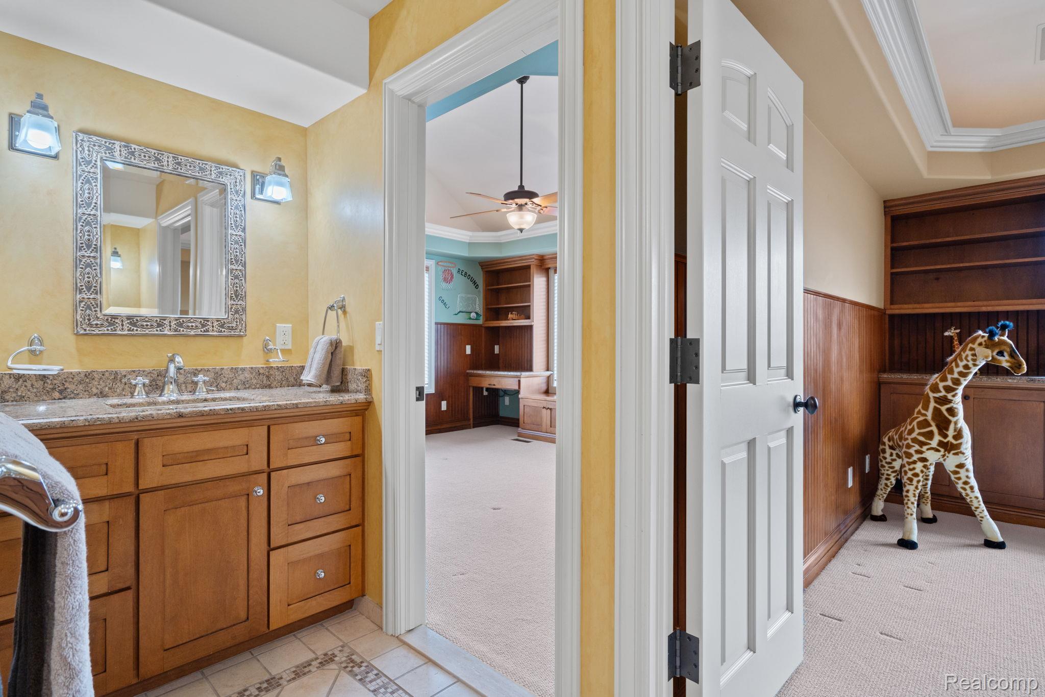 433 John R Property Photo 60