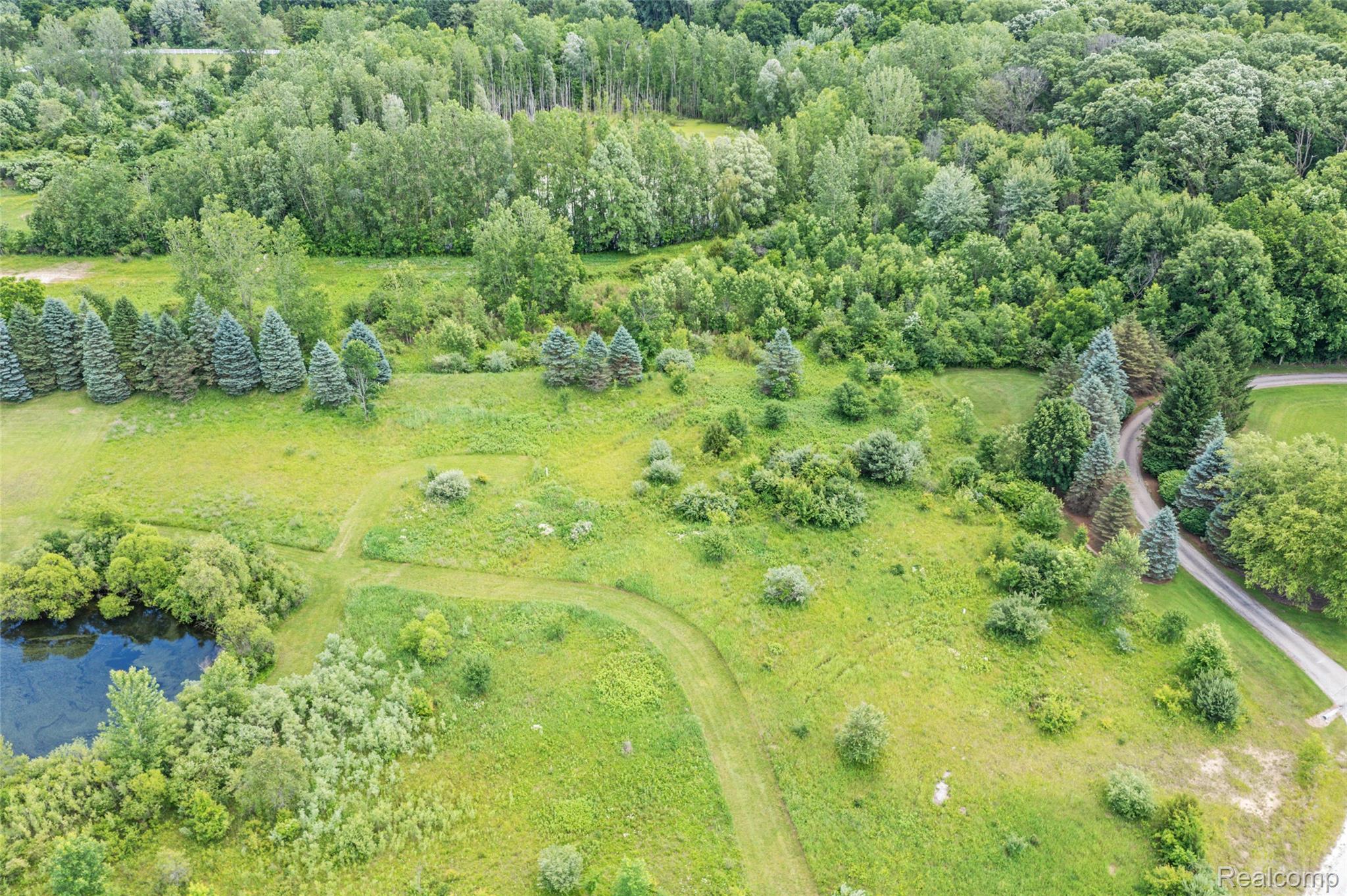 9759 Jessica J Lane Property Photo 6