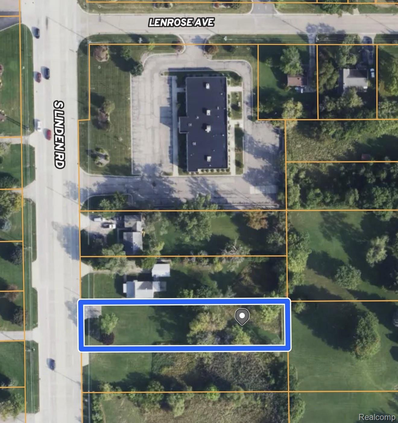 1421 S Linden Road Property Photo 3